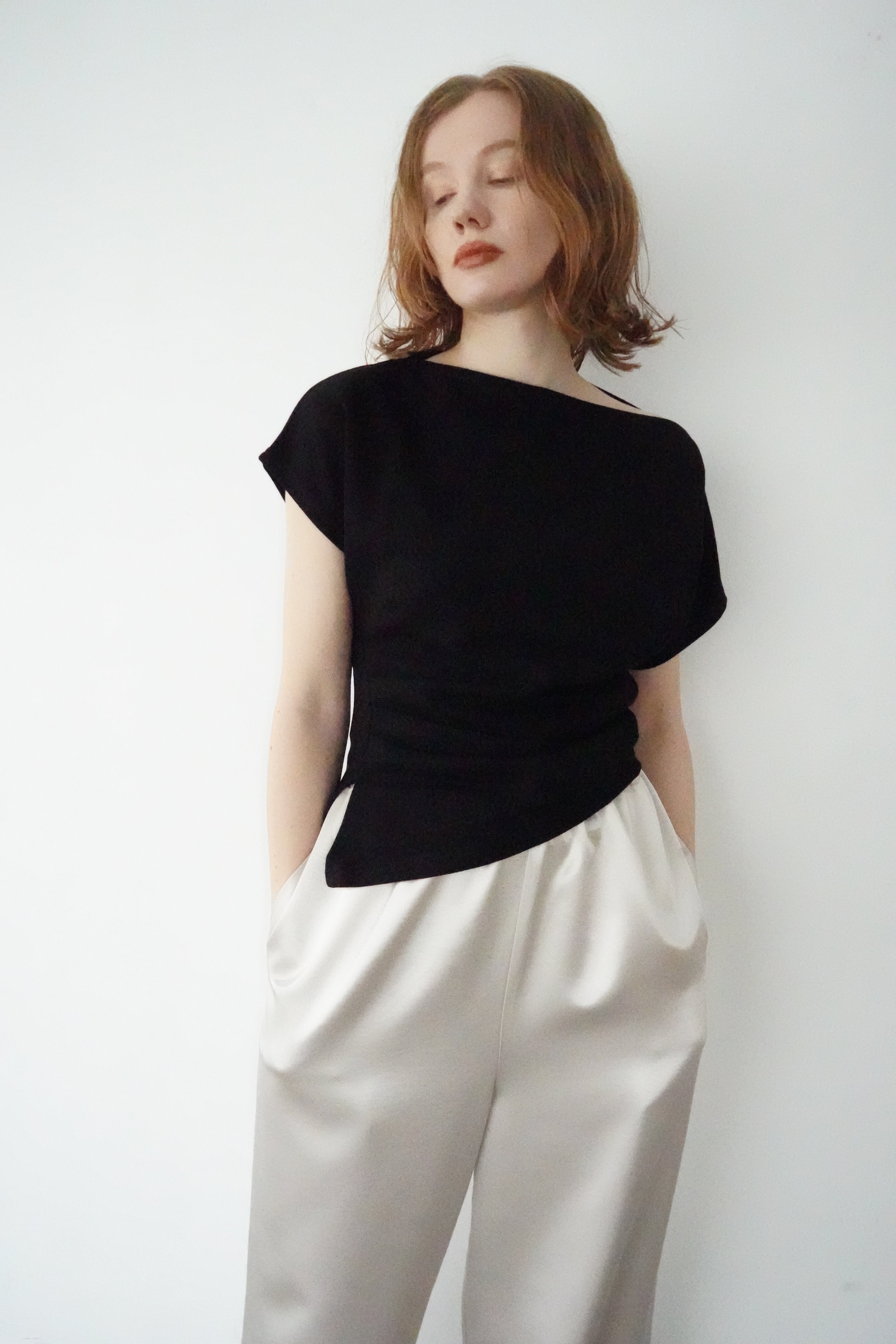 【7月上旬-発送】Unbalance tuck top