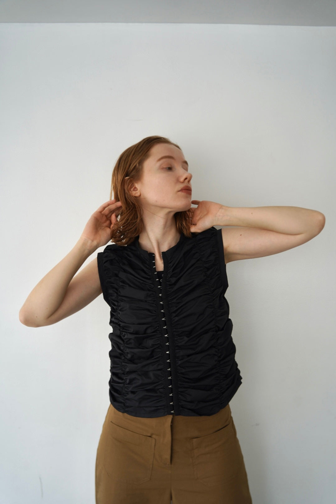 shirring hook sleeveless tops / シャーリングホックスリーブレストップス レディース lawgy shirring hook sleeveless tops / シャーリングホック