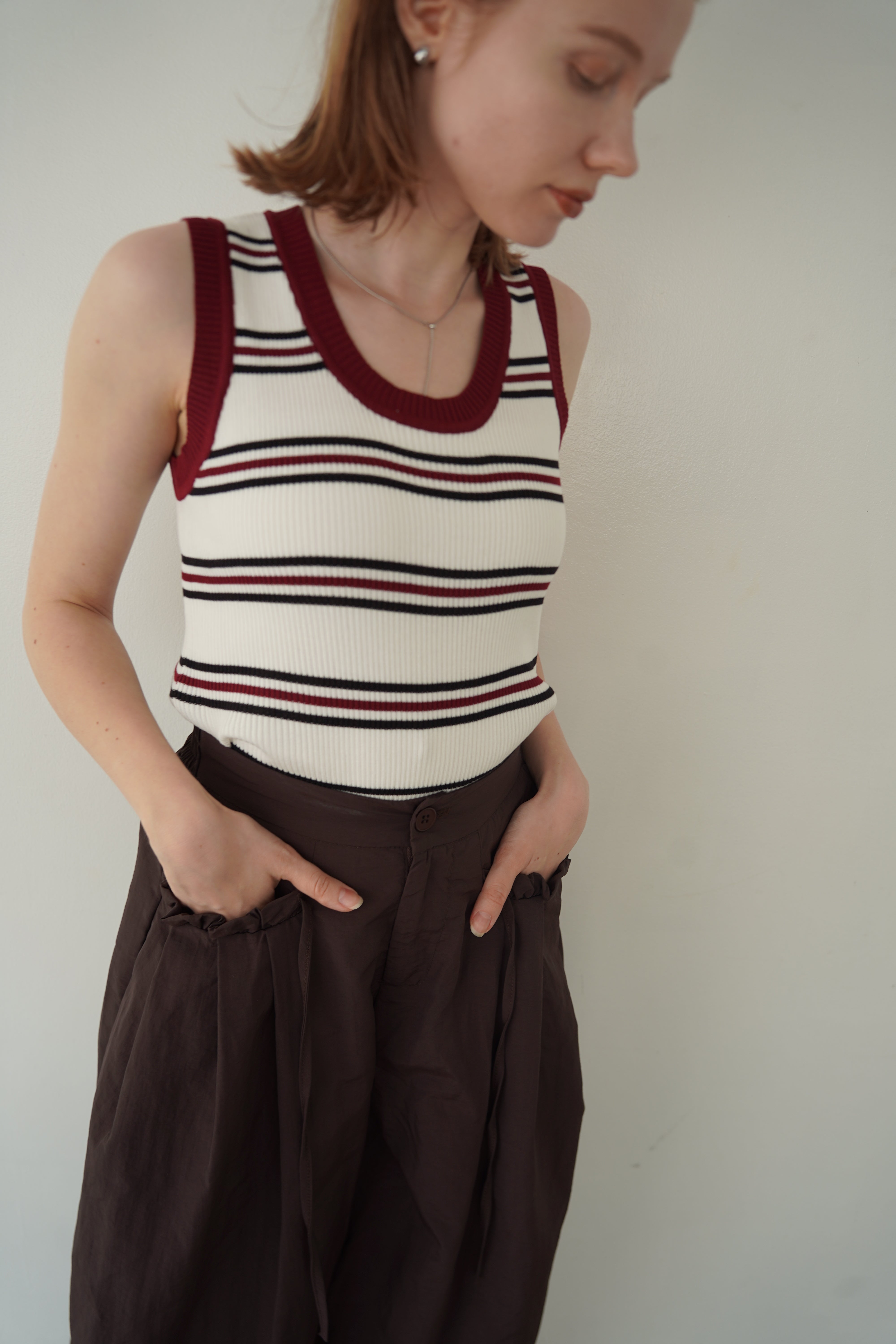 Bi-color boarder tank top