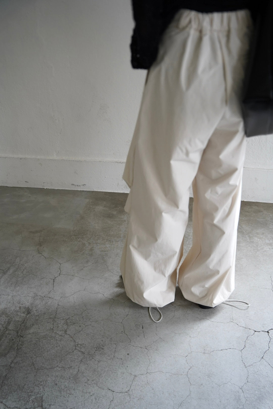 Water repellent parachute pants