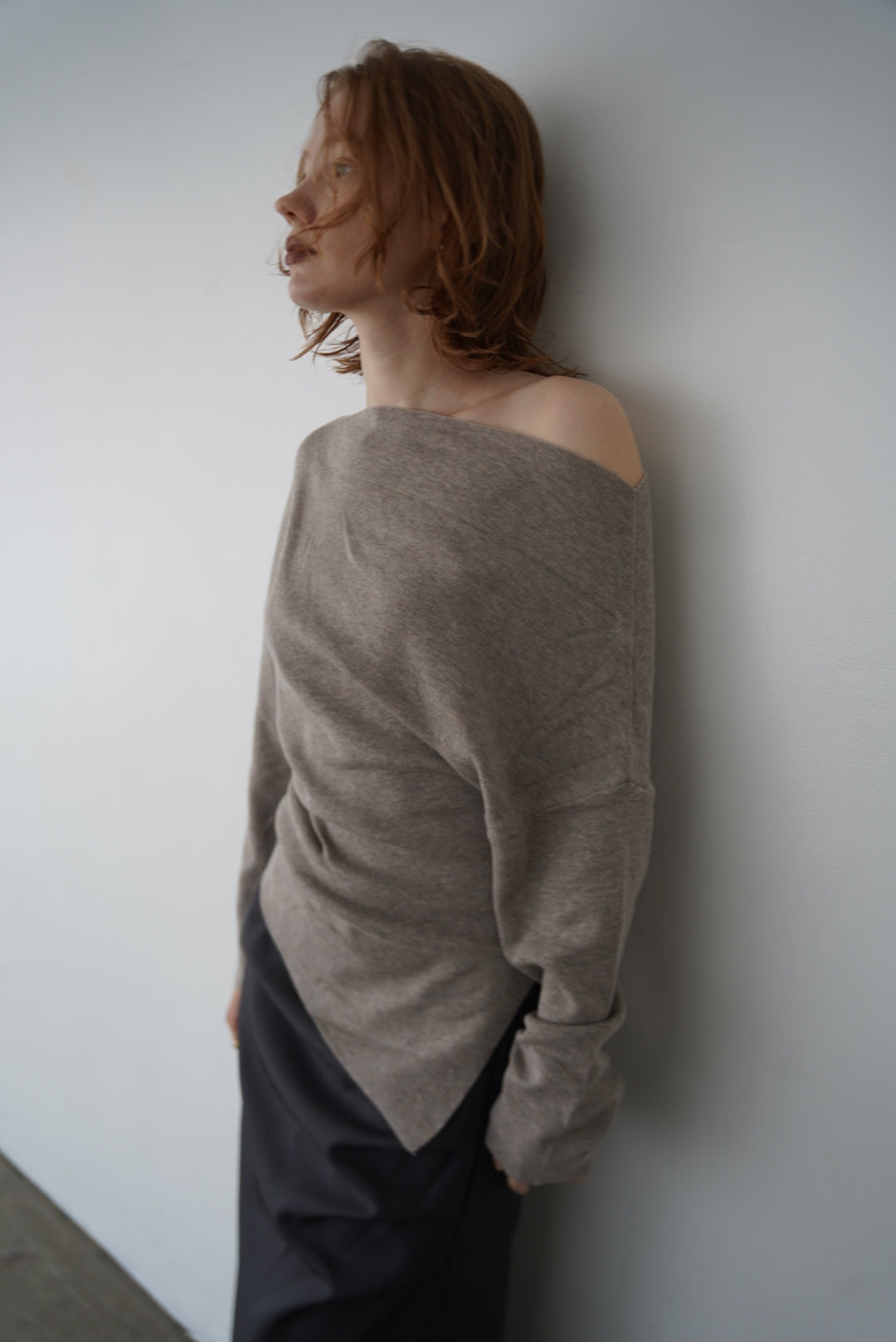 Unbalance knit tops