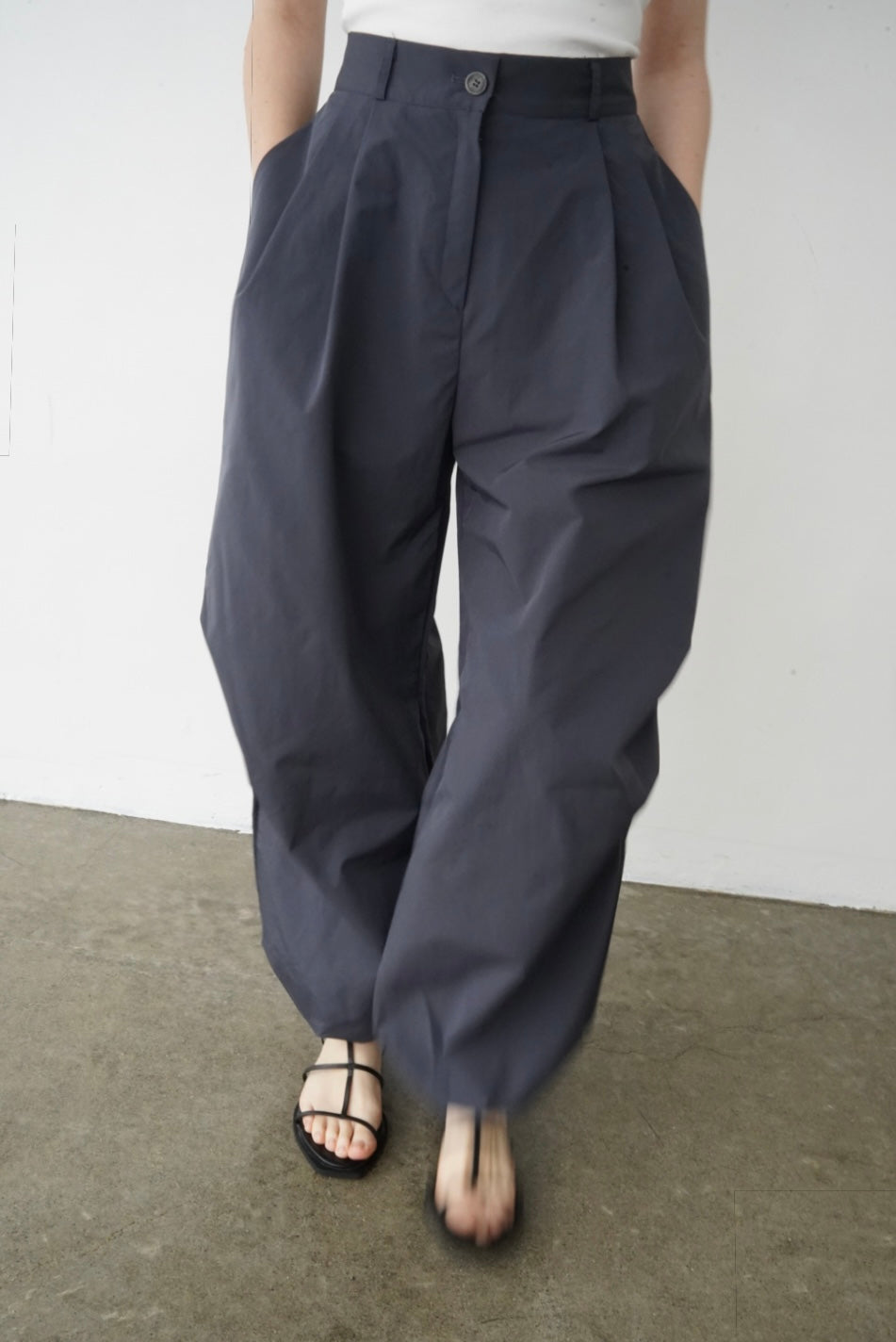 Water repellent parachute pants