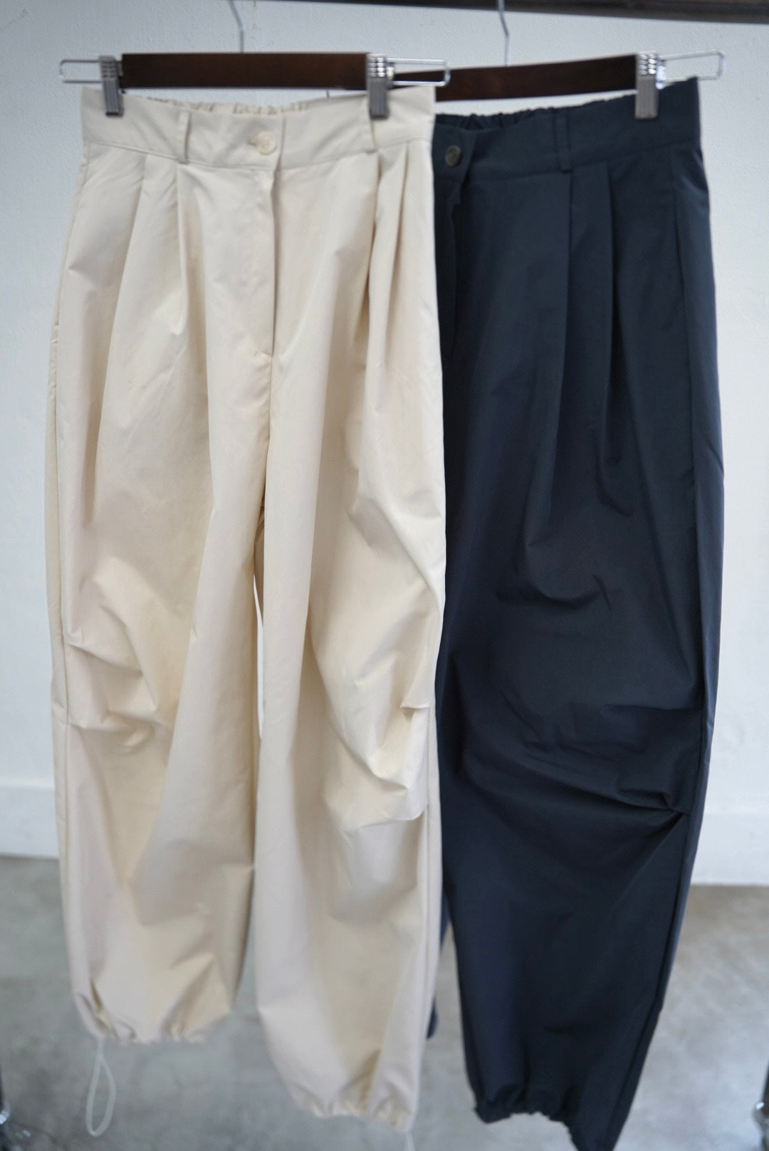 Water repellent parachute pants