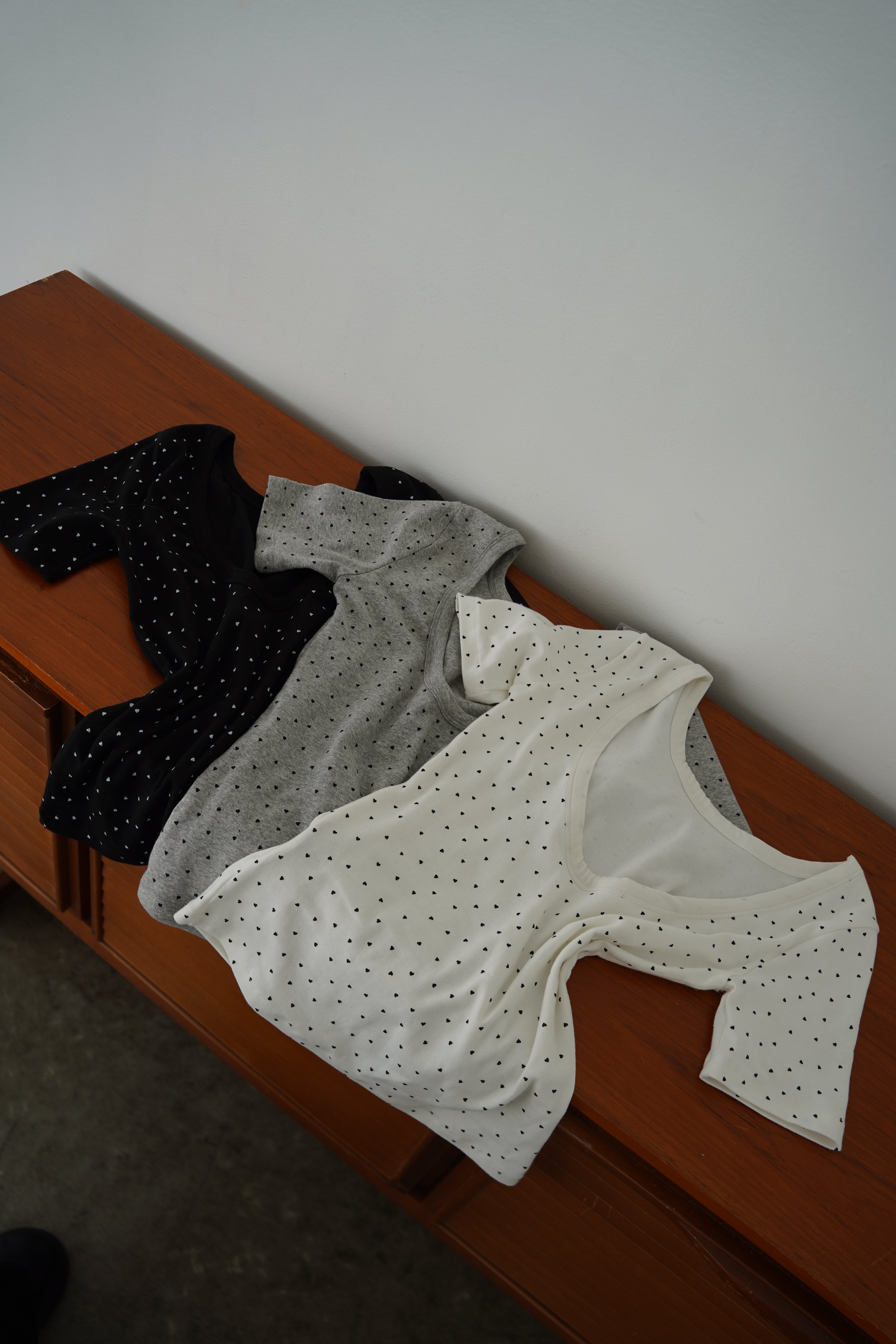 【6/5-発売】Heart dot back open T