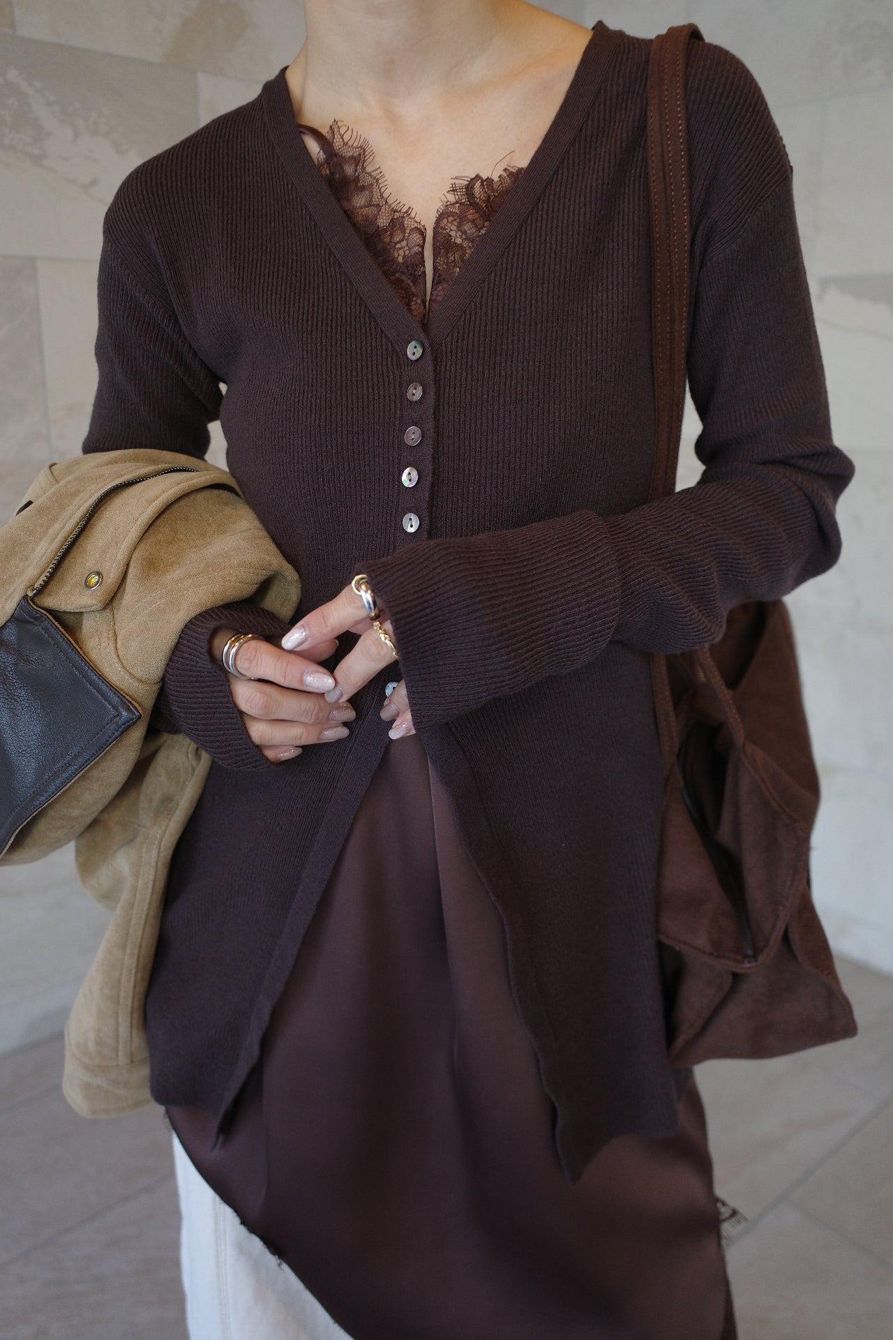 【再入荷】Vneck button lib cardigan