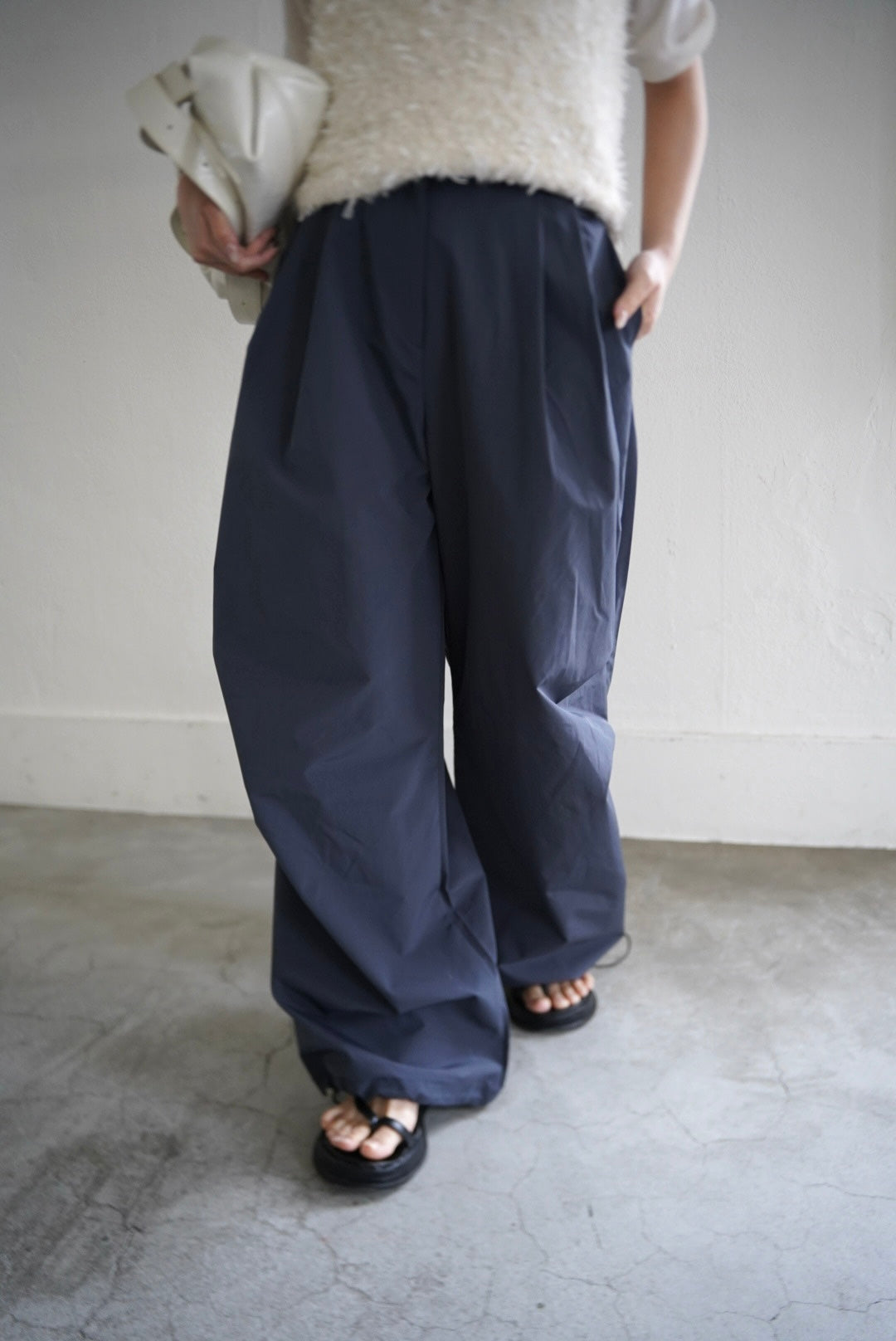 Water repellent parachute pants