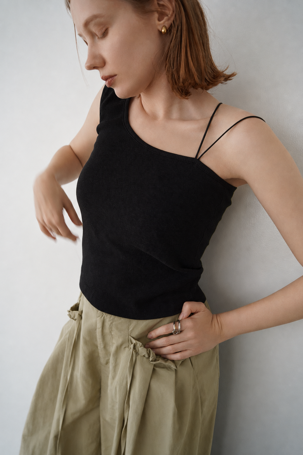 One shoulder lib top