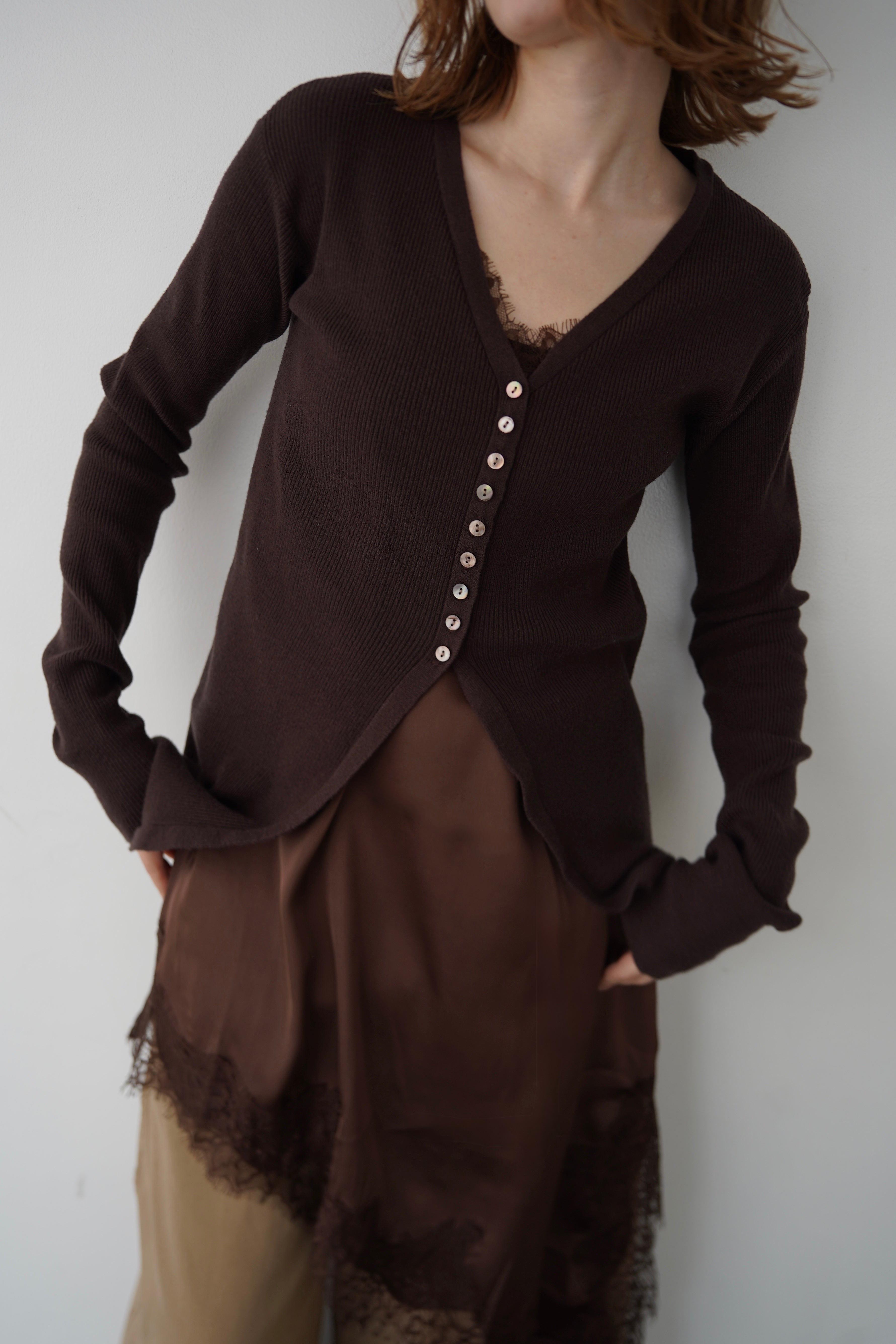 【再入荷】Vneck button lib cardigan