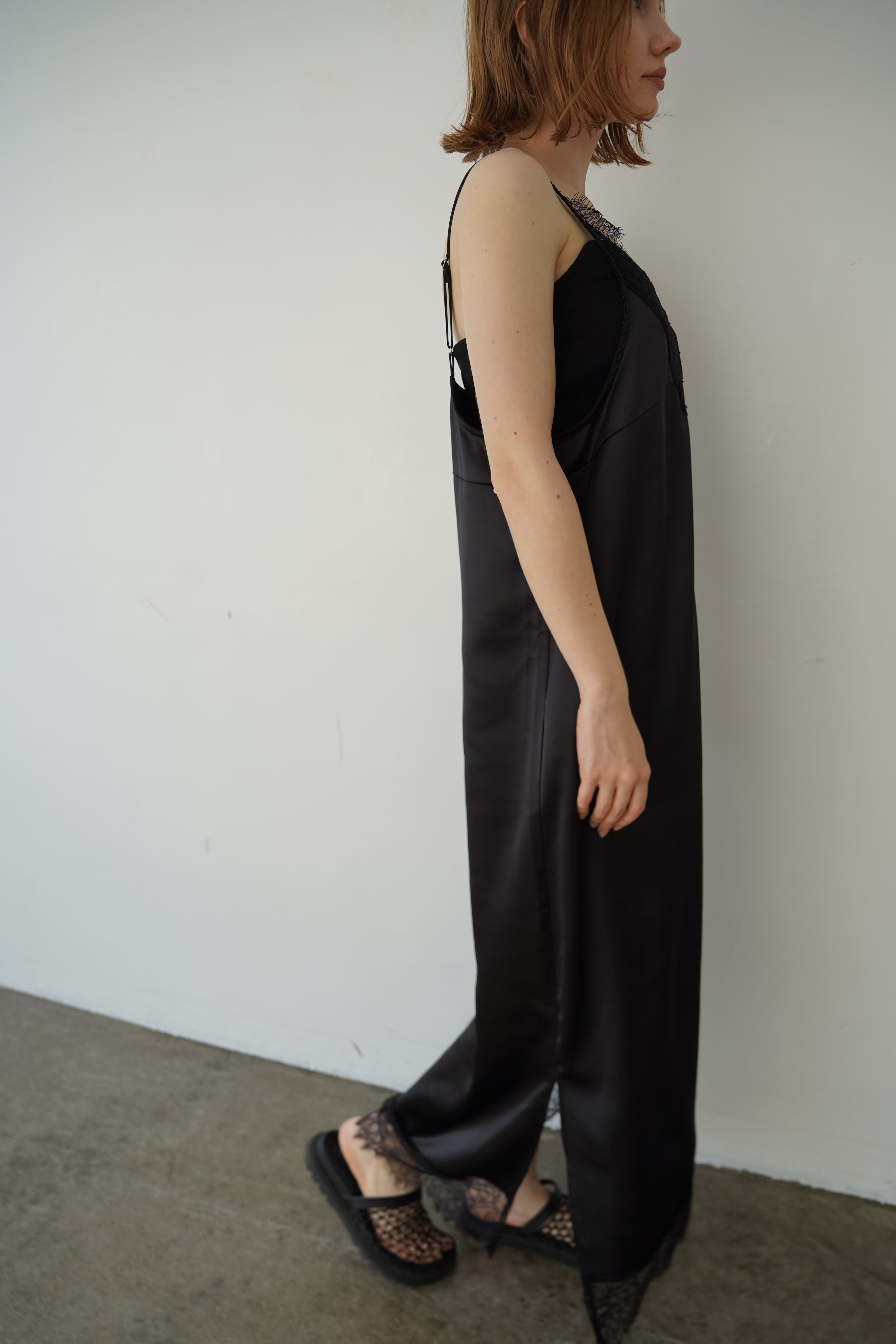 Race satin camisole one-piece