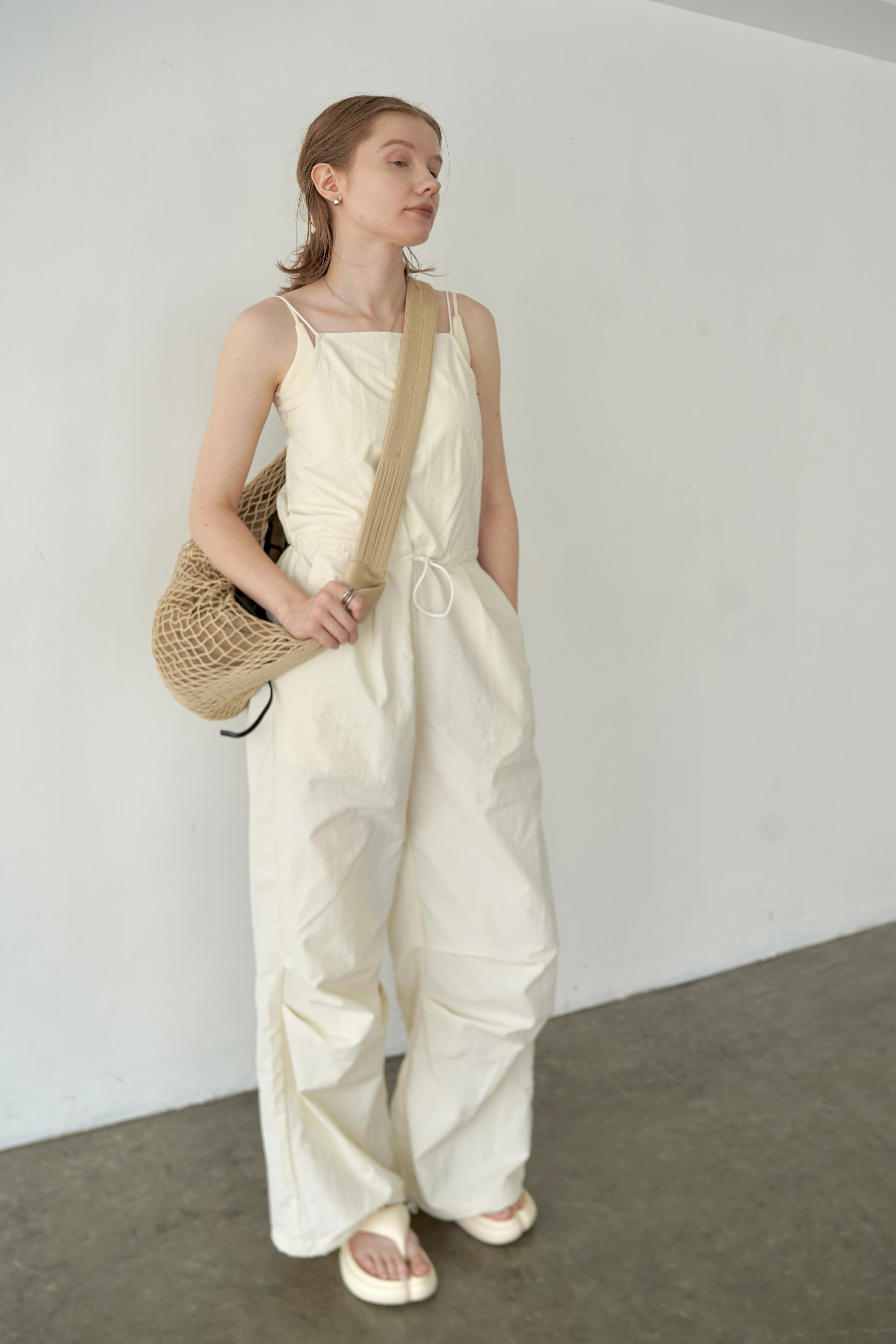 Strap drawstring all-in-one