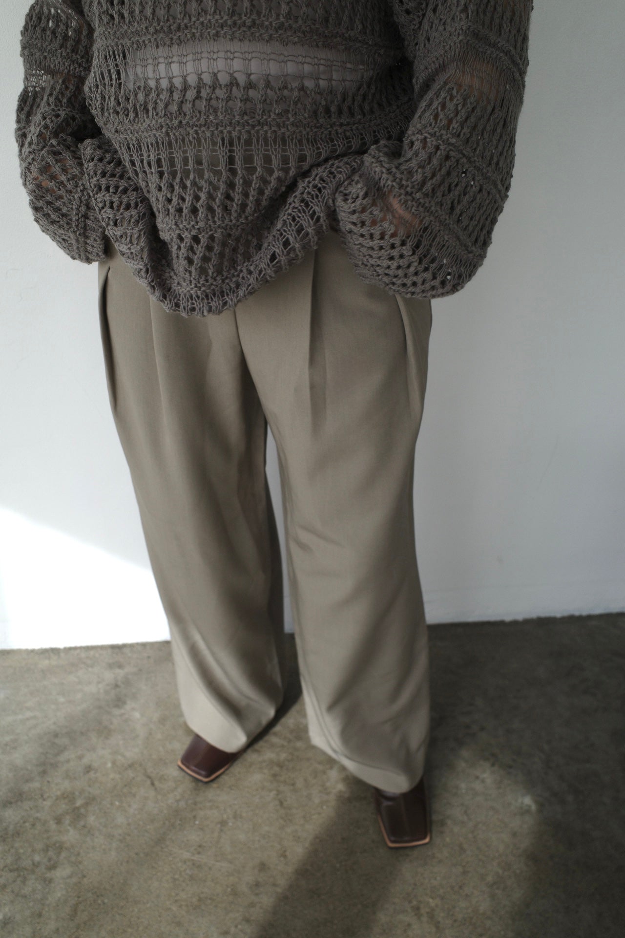 Side pleats slacks pants