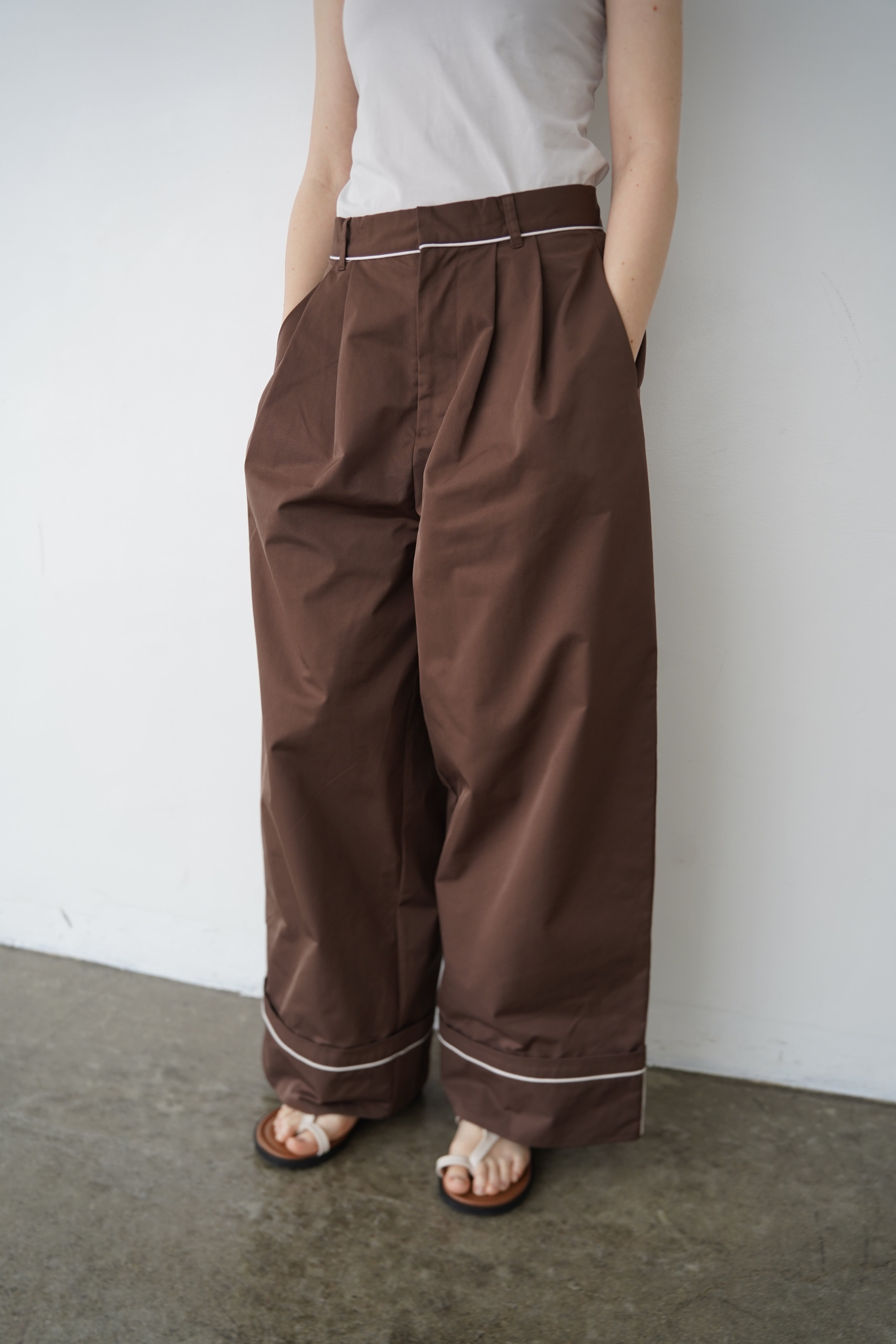 Tuck line pants – WELINOA