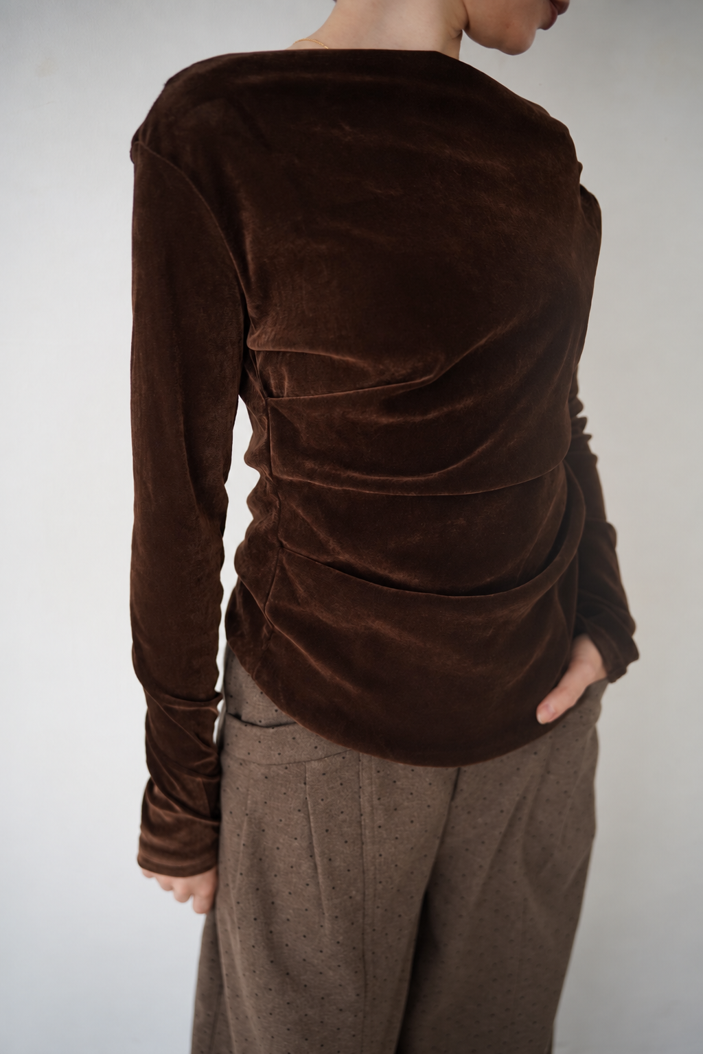 【予約販売】10月上旬-発送　Unbalance gather sier velours tops