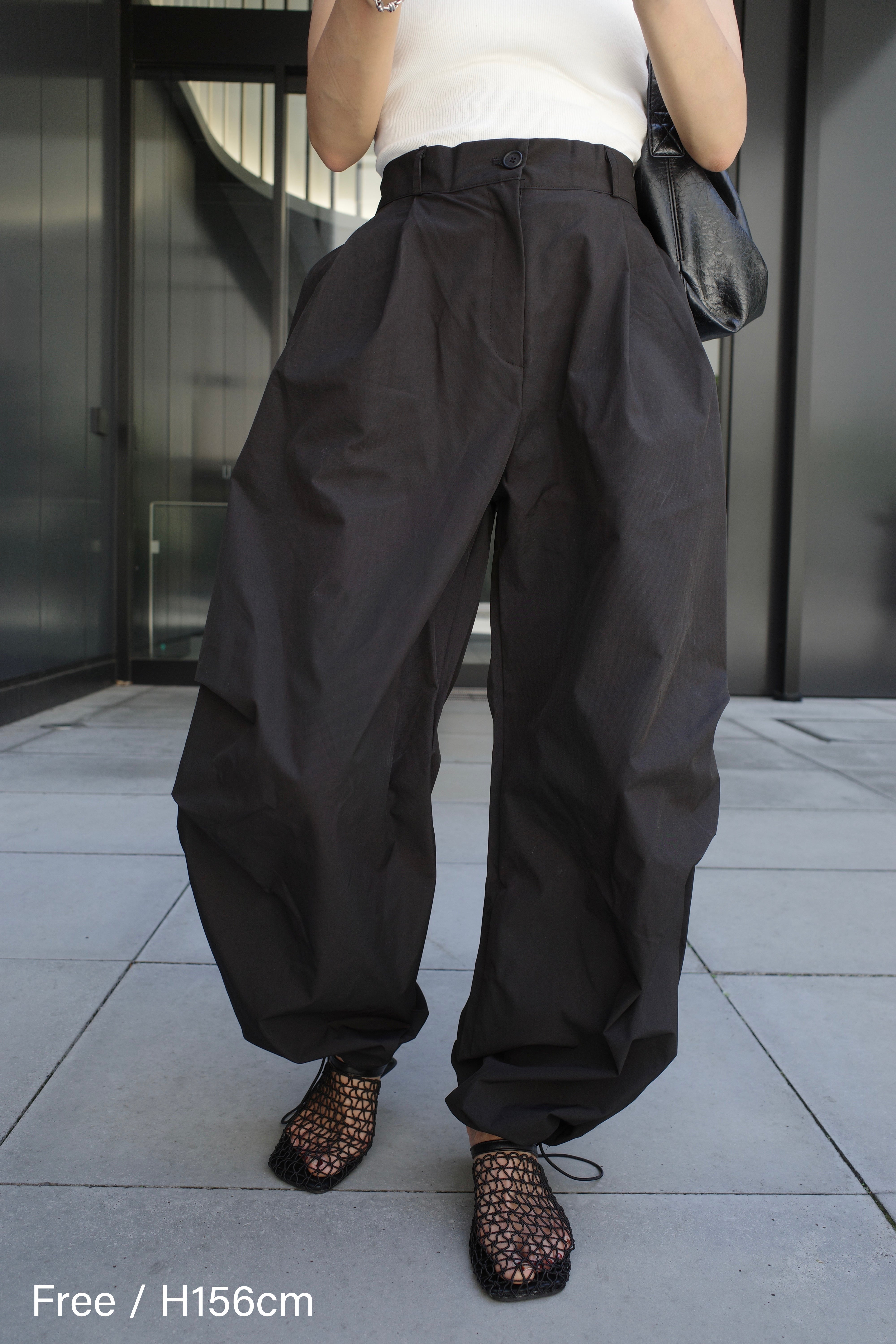 Water repellent parachute pants