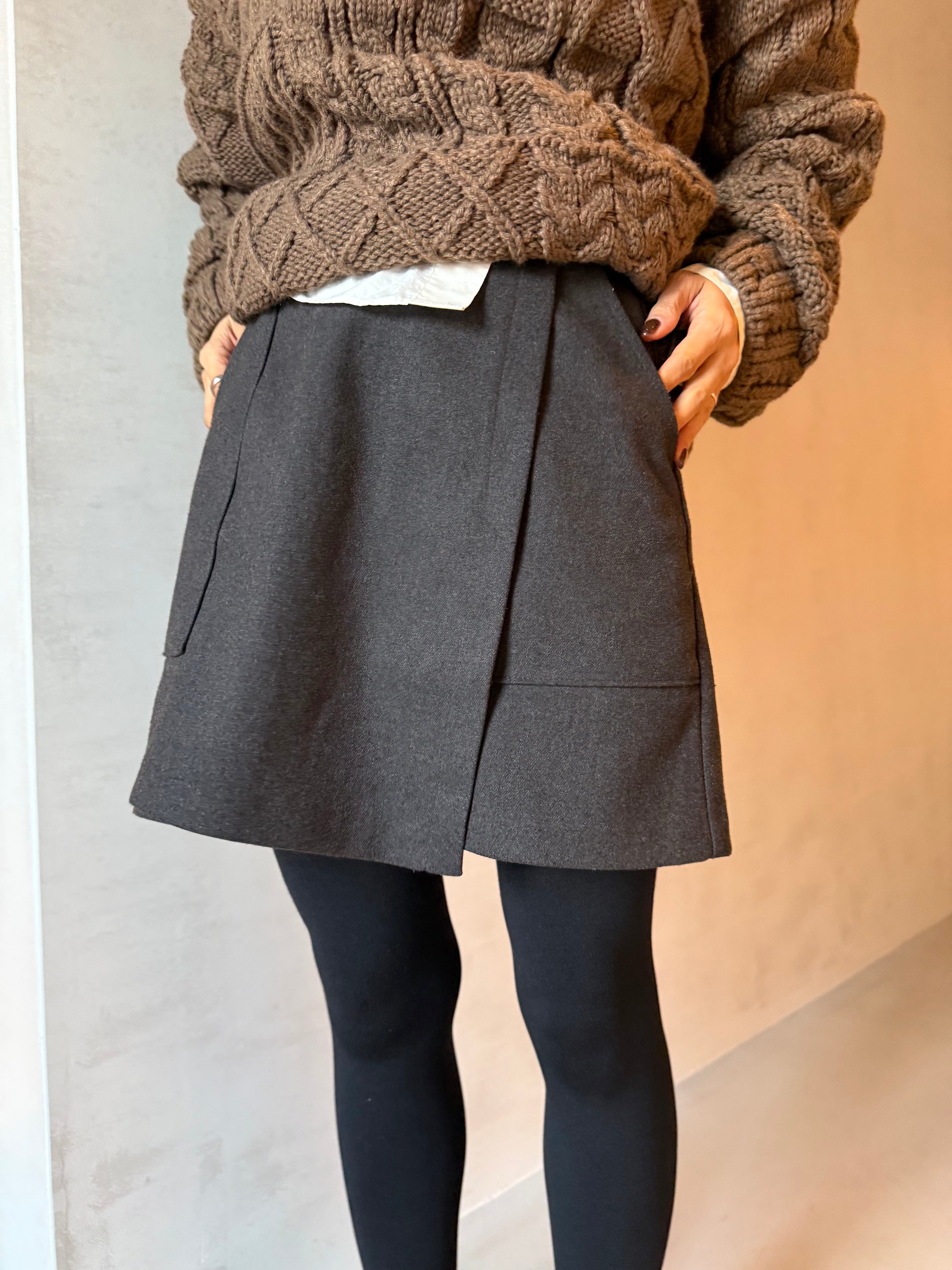 Pocket rap mini skirt