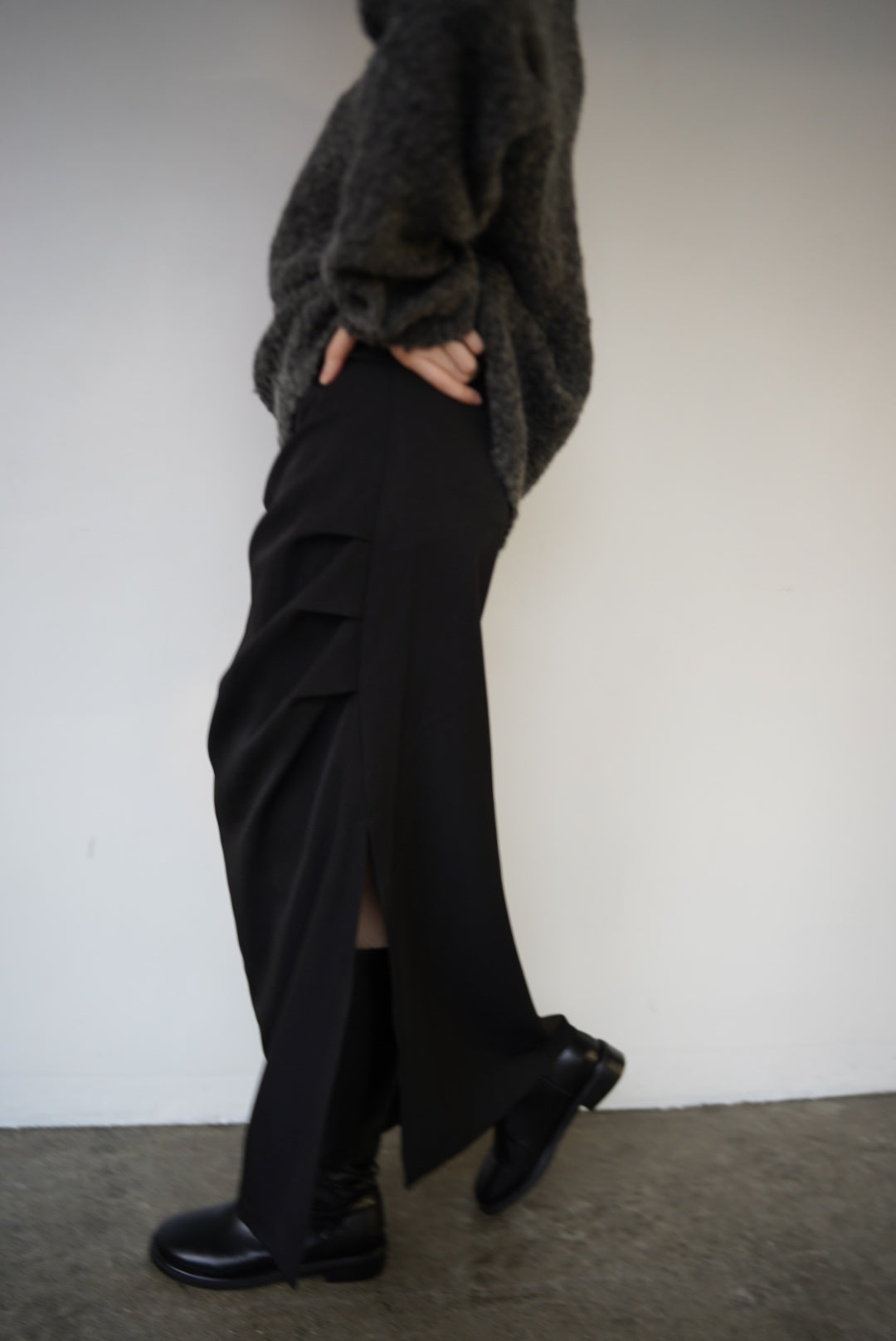 Tuck drape skirt