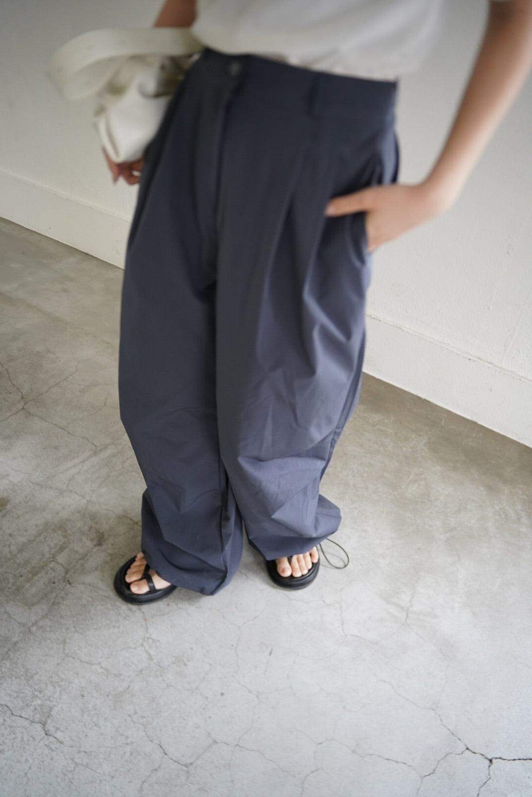 Water repellent parachute pants