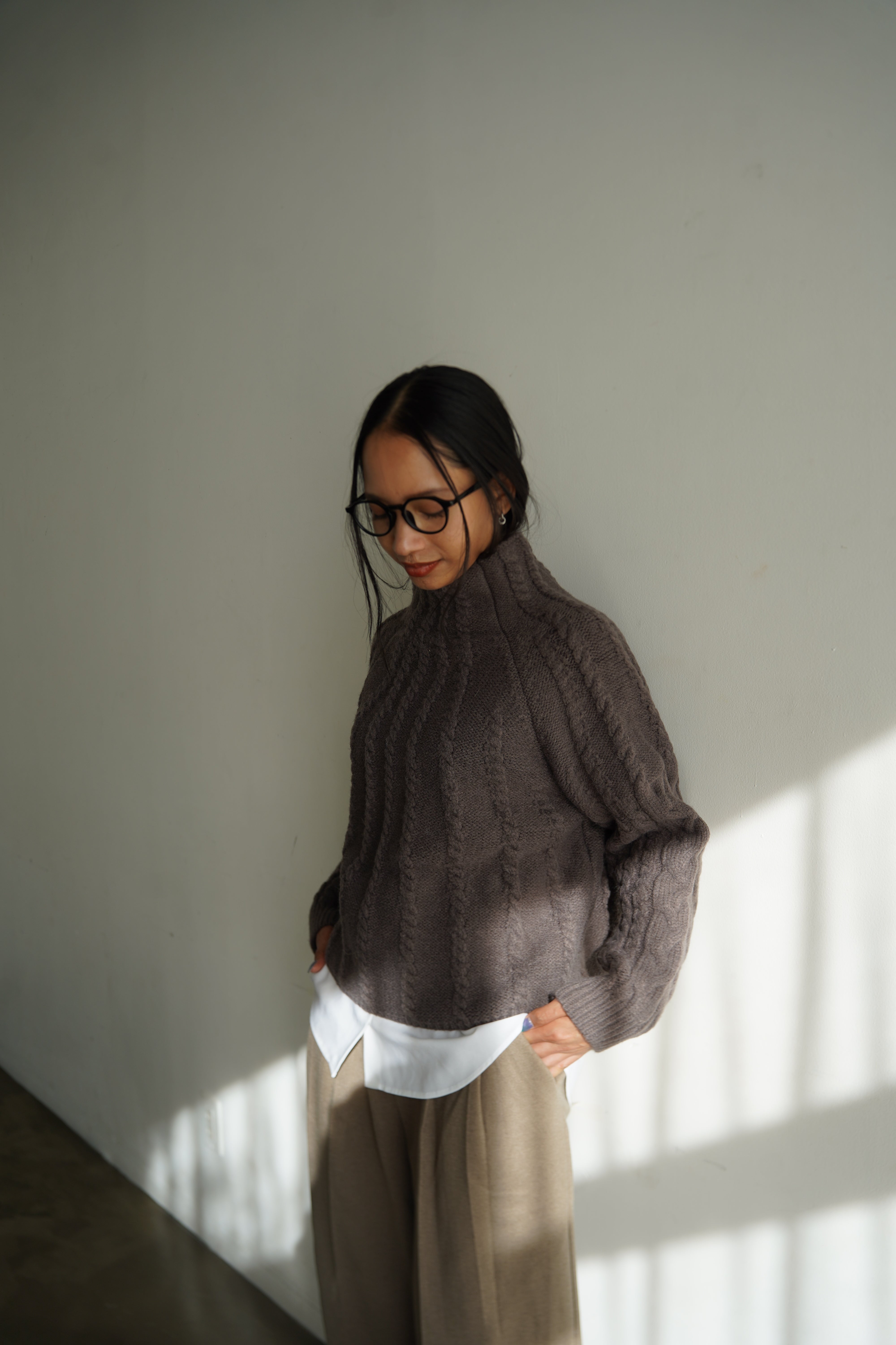 Cable hight neck knit