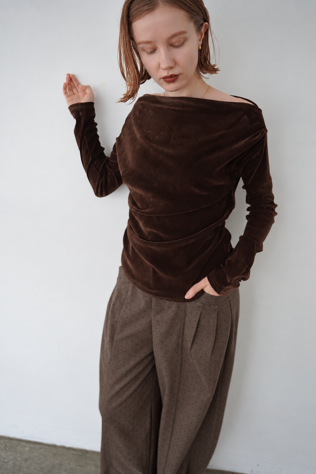 【予約販売】10月上旬-発送　Unbalance gather sier velours tops