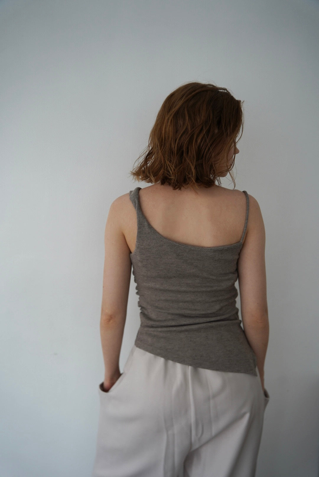 Drape asymmetry top