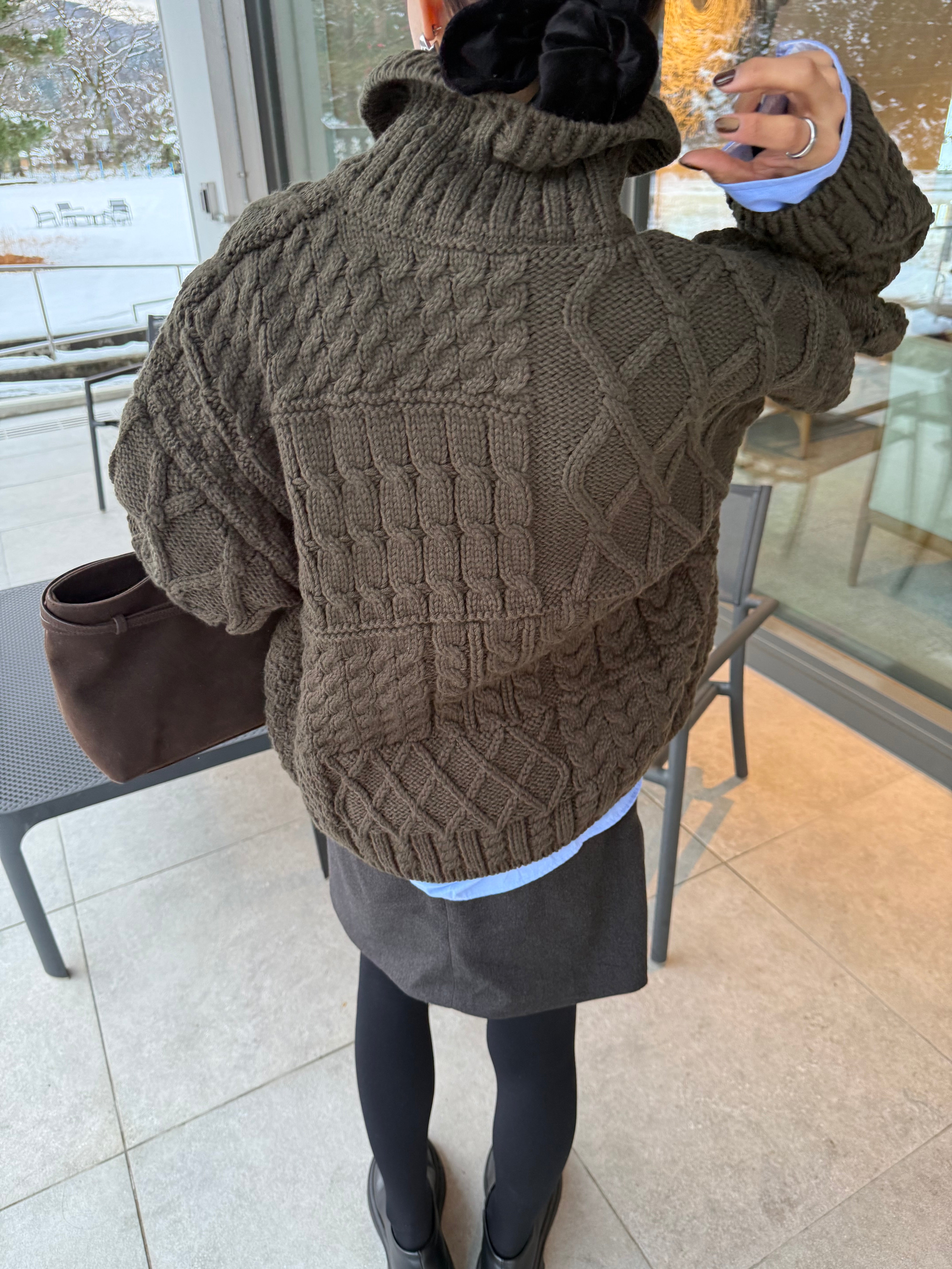 Asymmetric cable knit