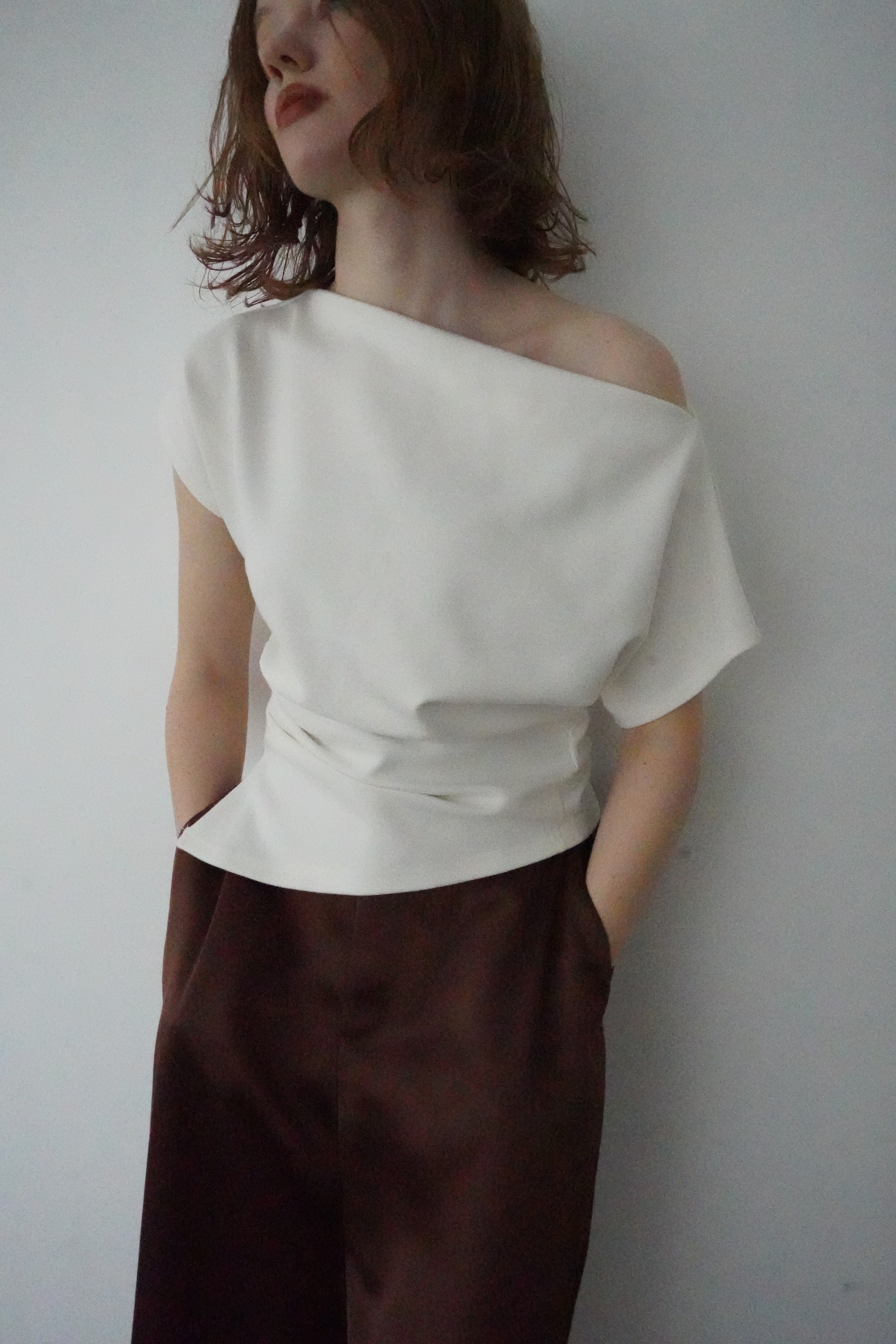【7月上旬-発送】Unbalance tuck top