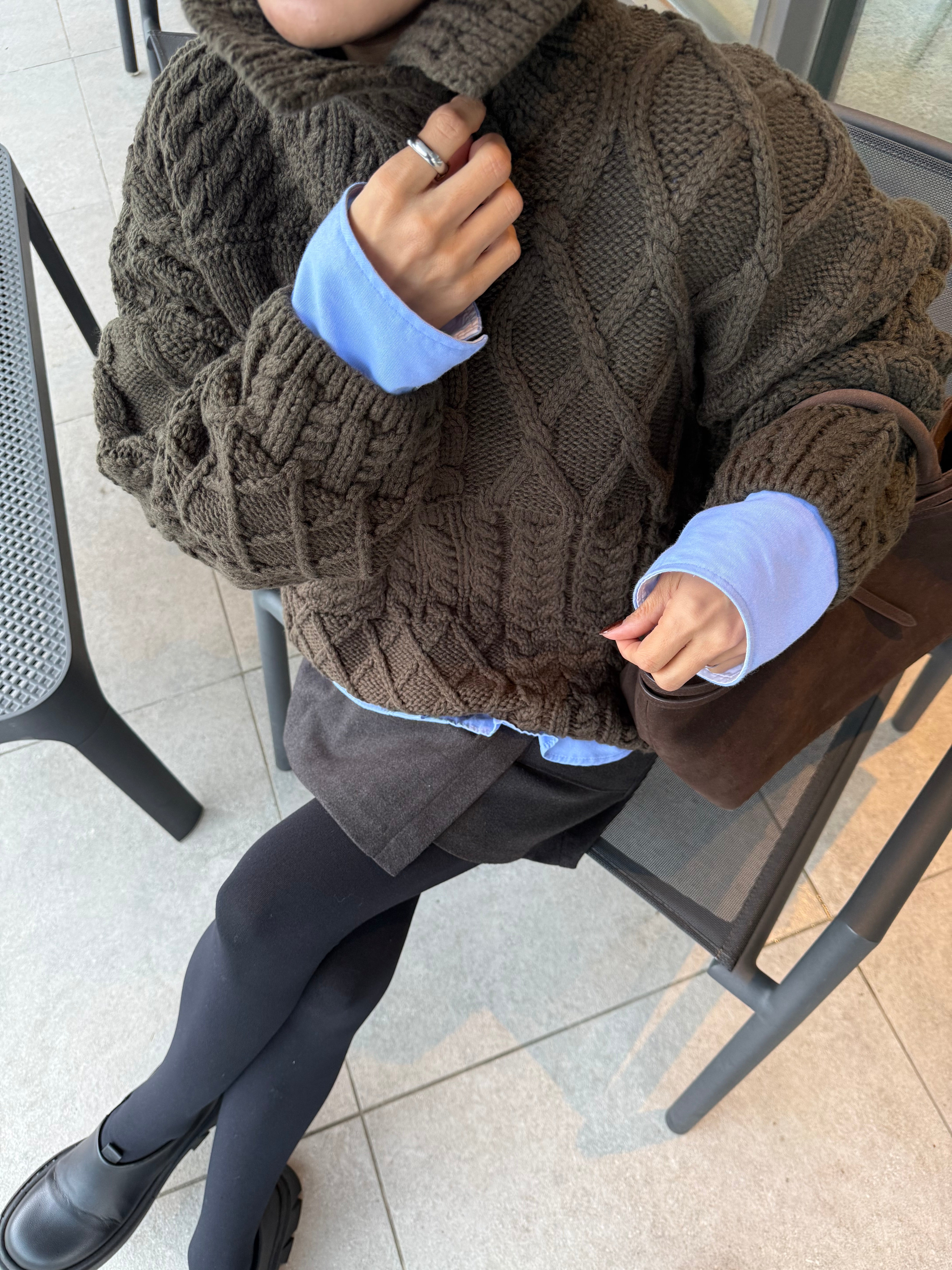 Asymmetric cable knit