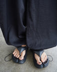 Volume tabi sandal