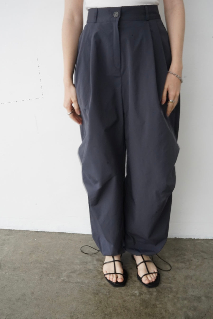 Water repellent parachute pants