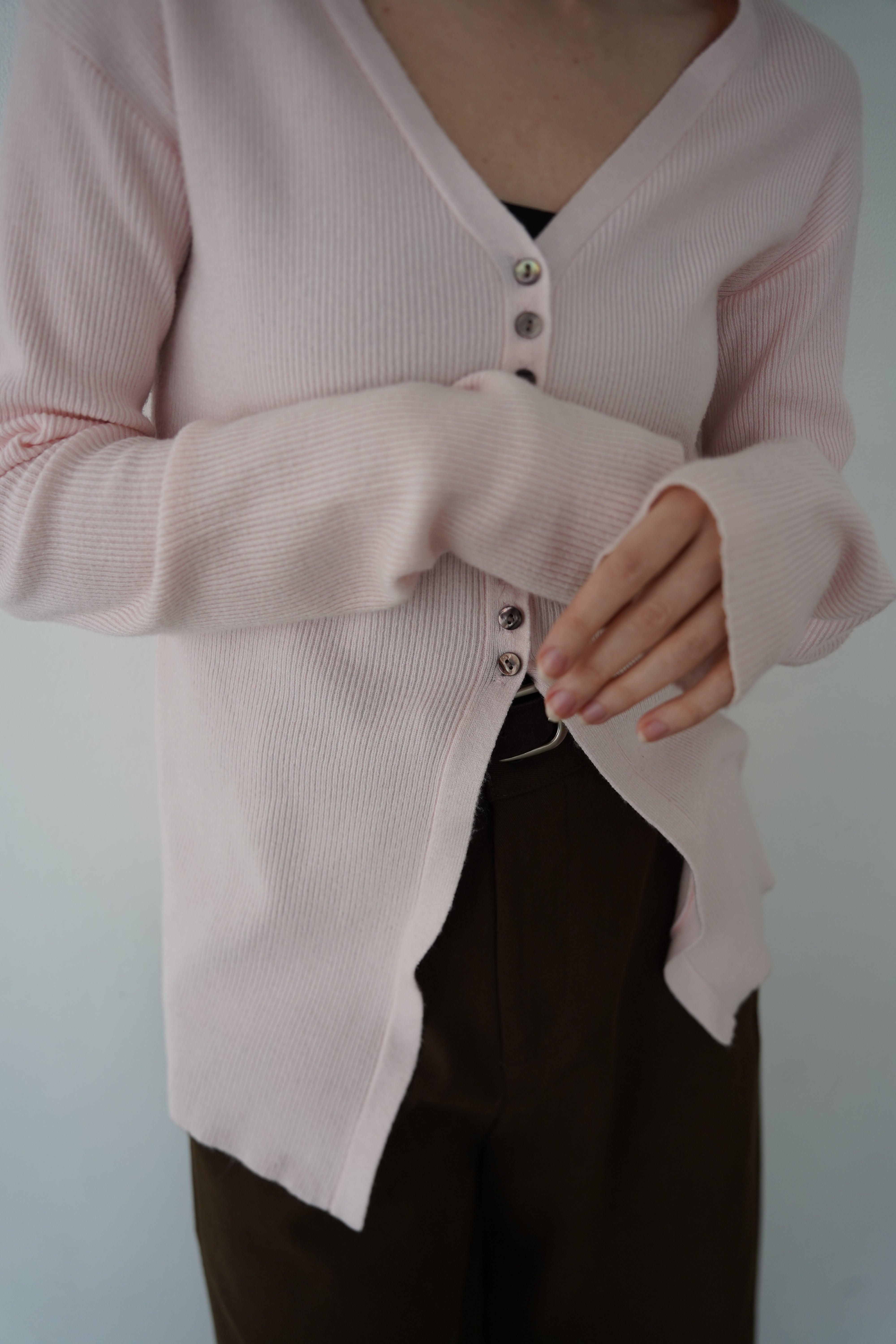 【再入荷】Vneck button lib cardigan