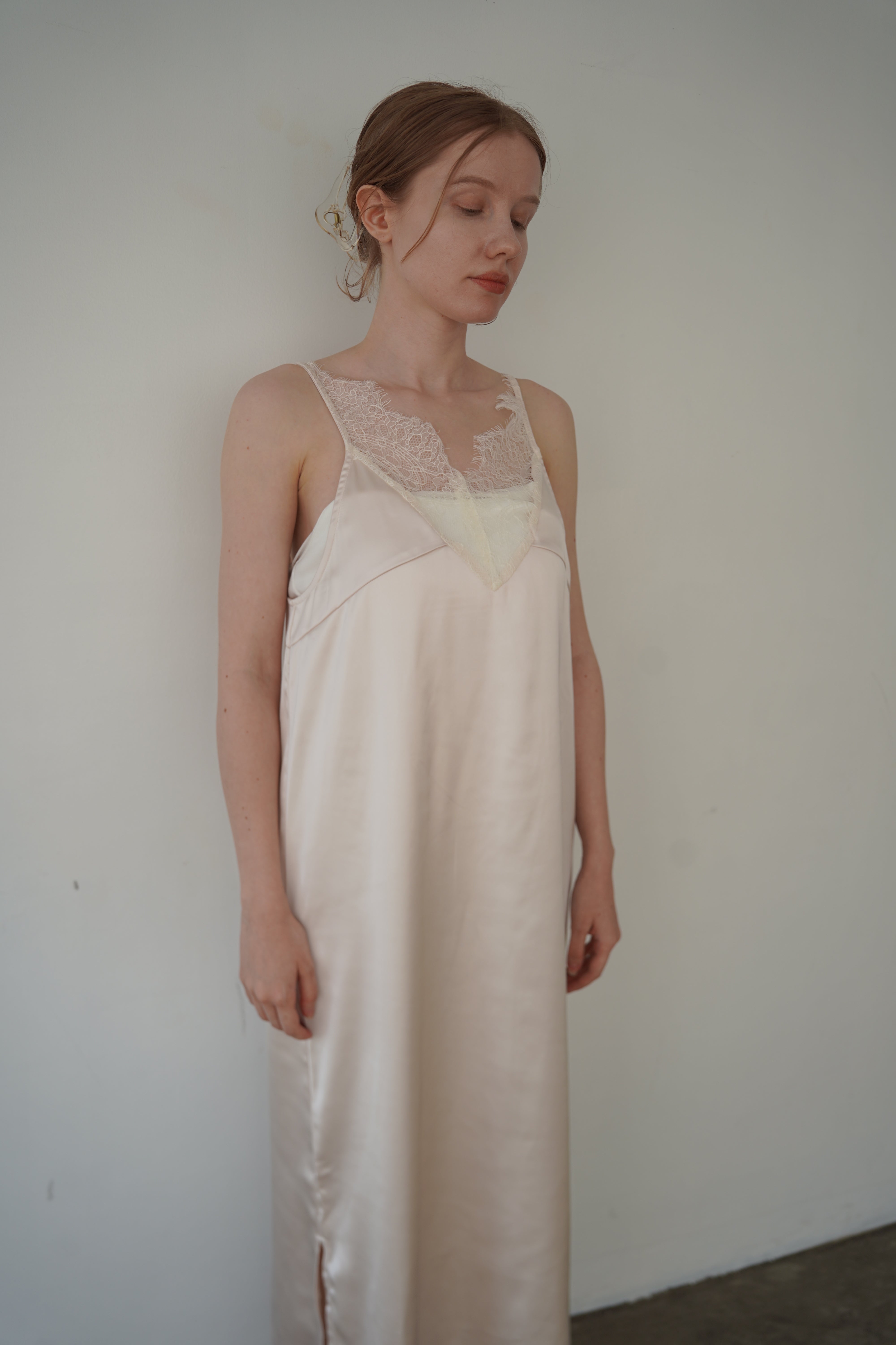 Race satin camisole one-piece