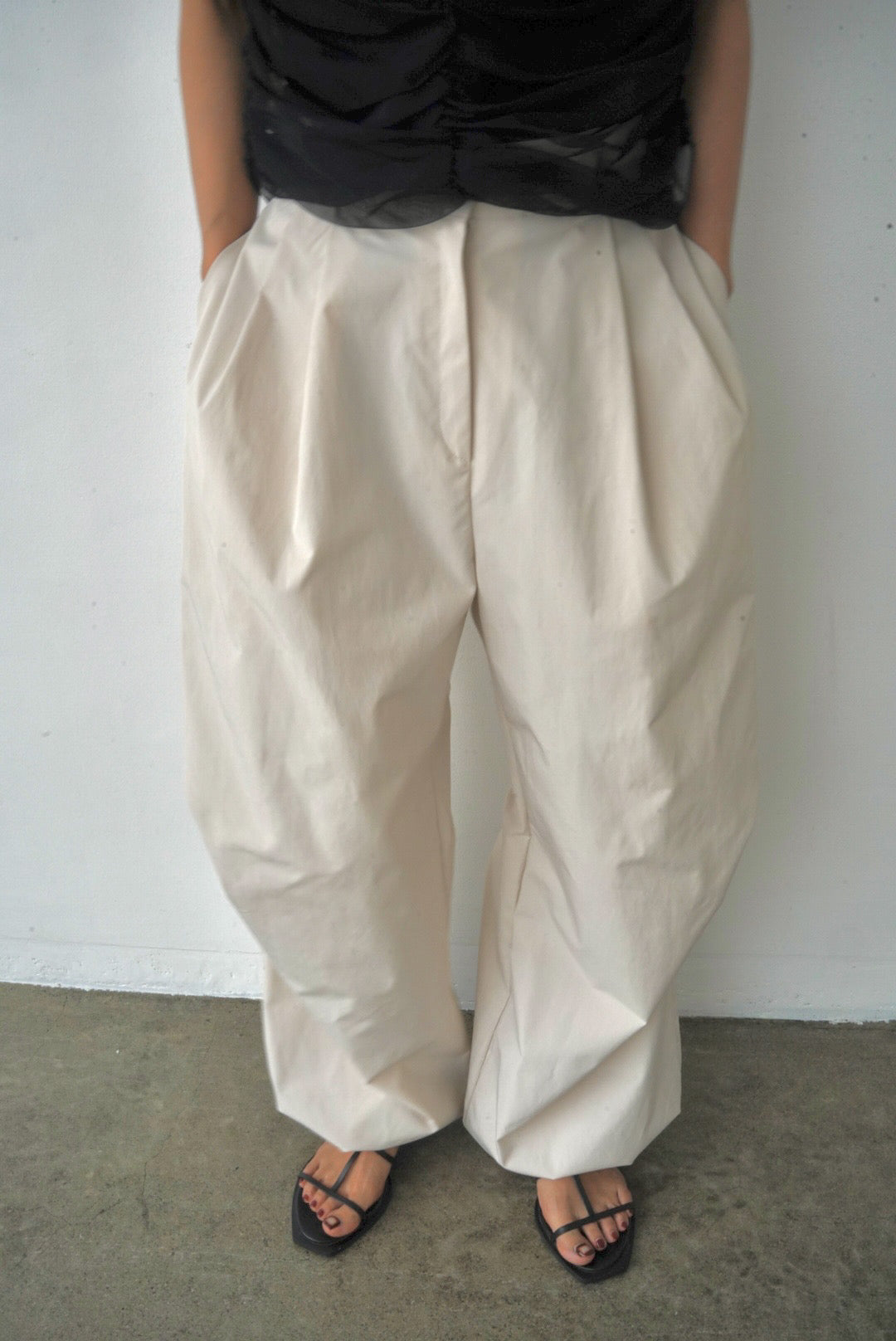 Water repellent parachute pants