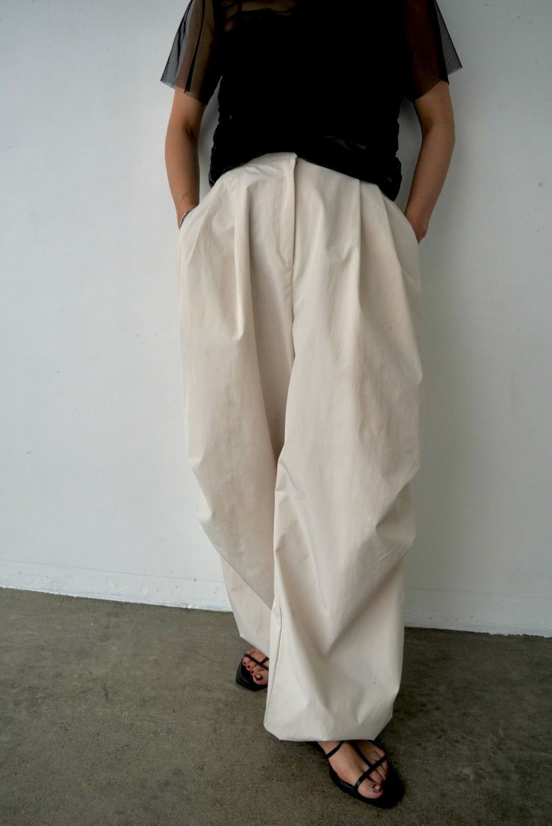 Water repellent parachute pants