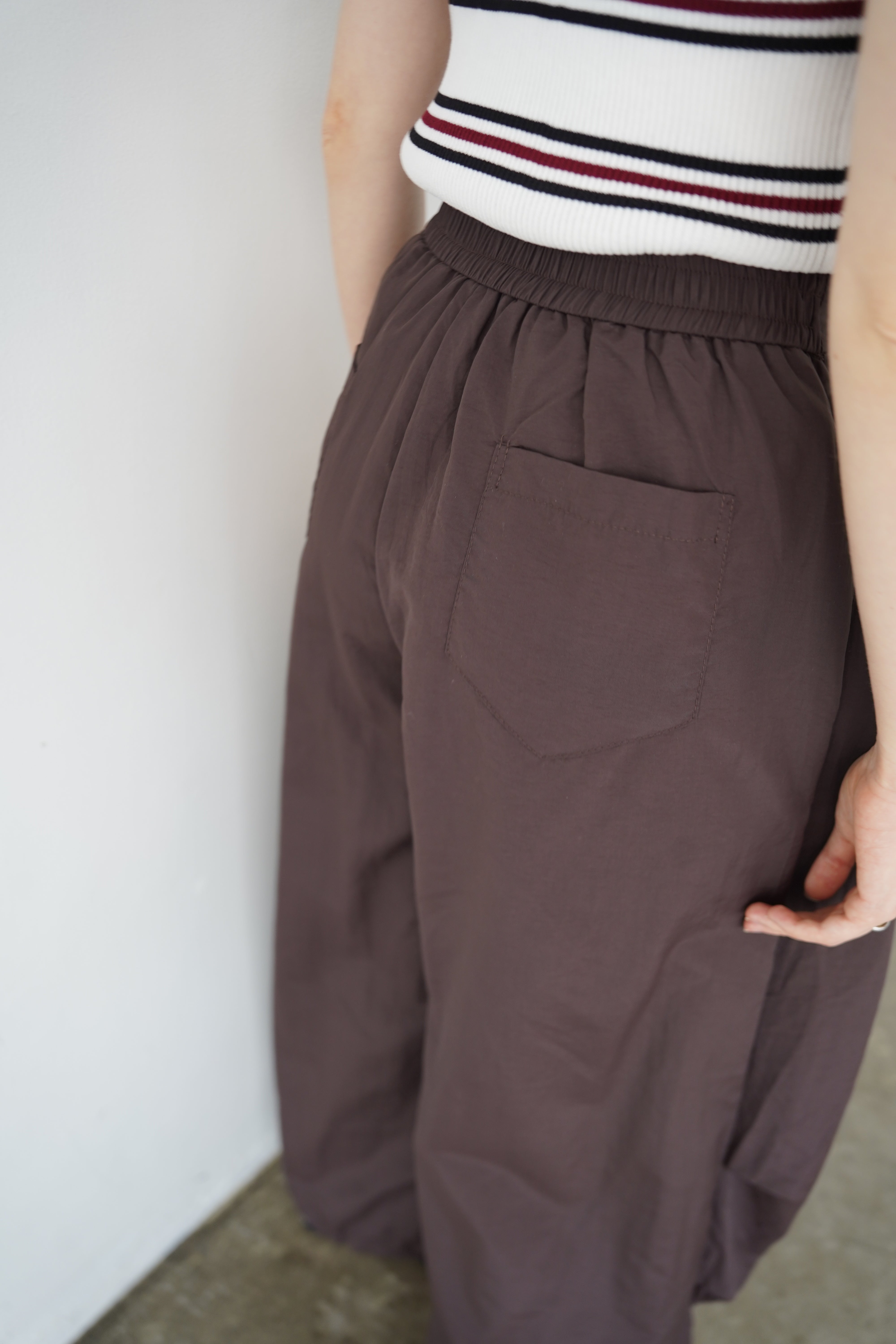 Pocket frill parachute pants