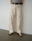 Belt curve denim pants