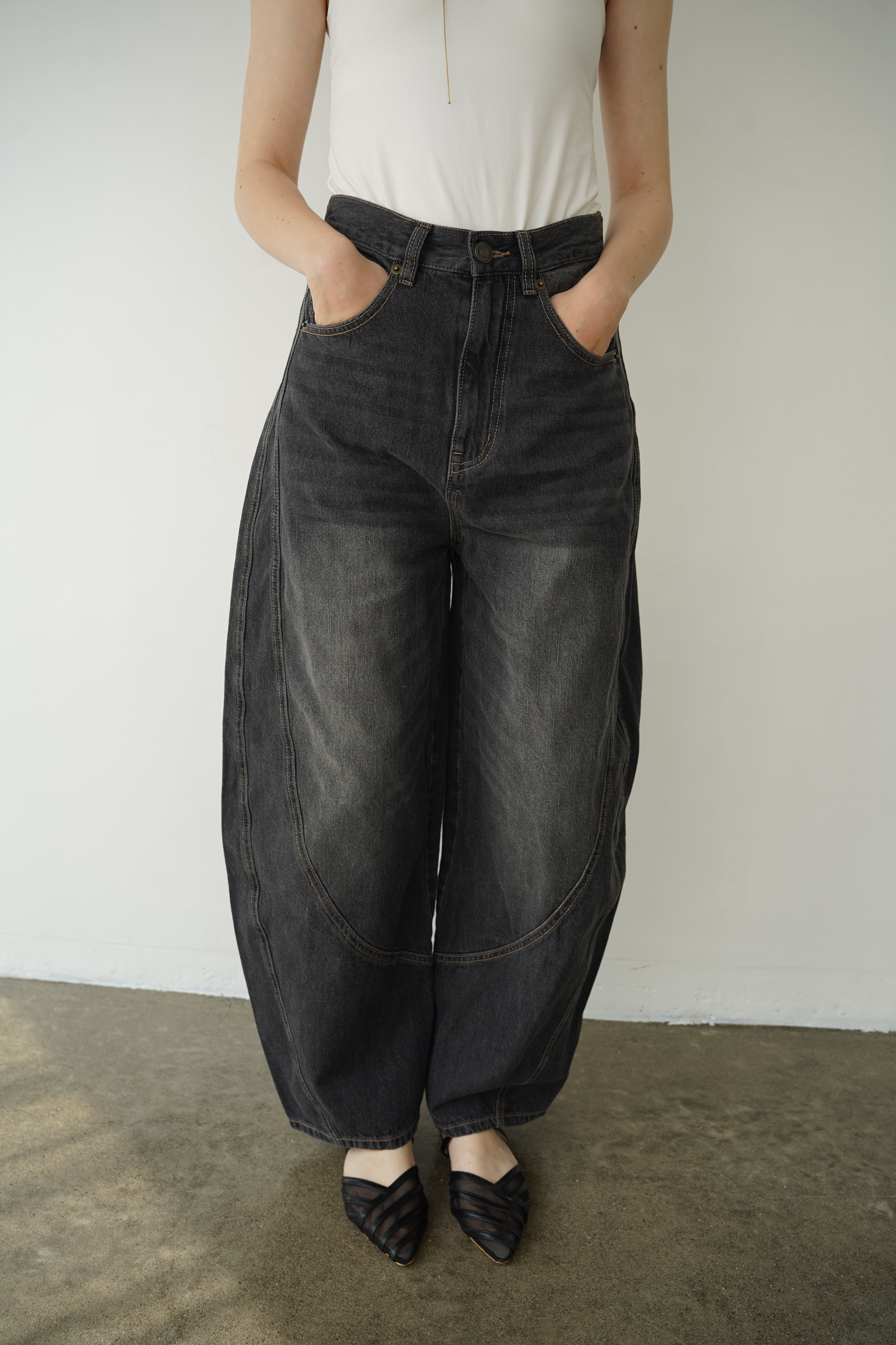 Curve balloon denim pants