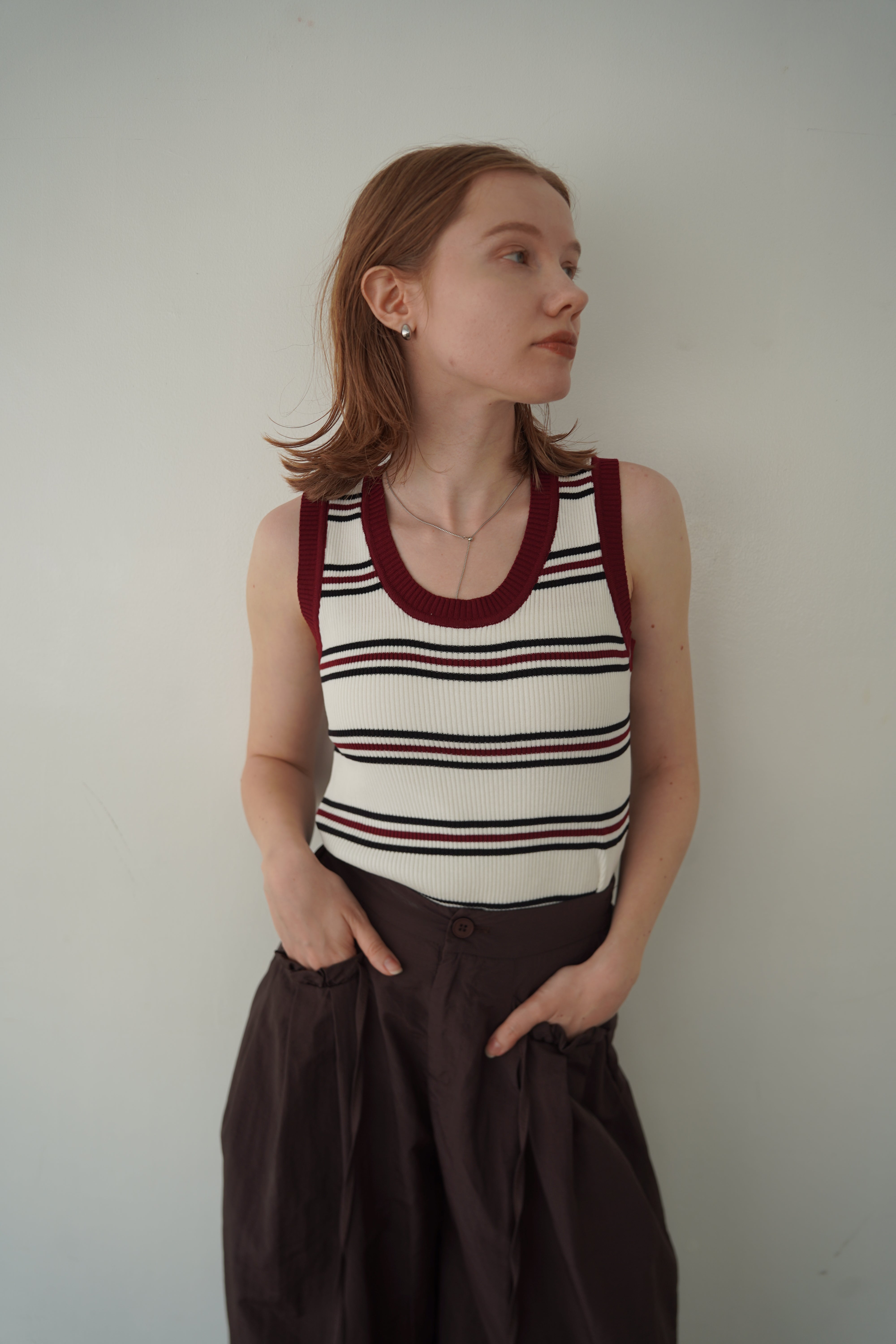 Bi-color boarder tank top