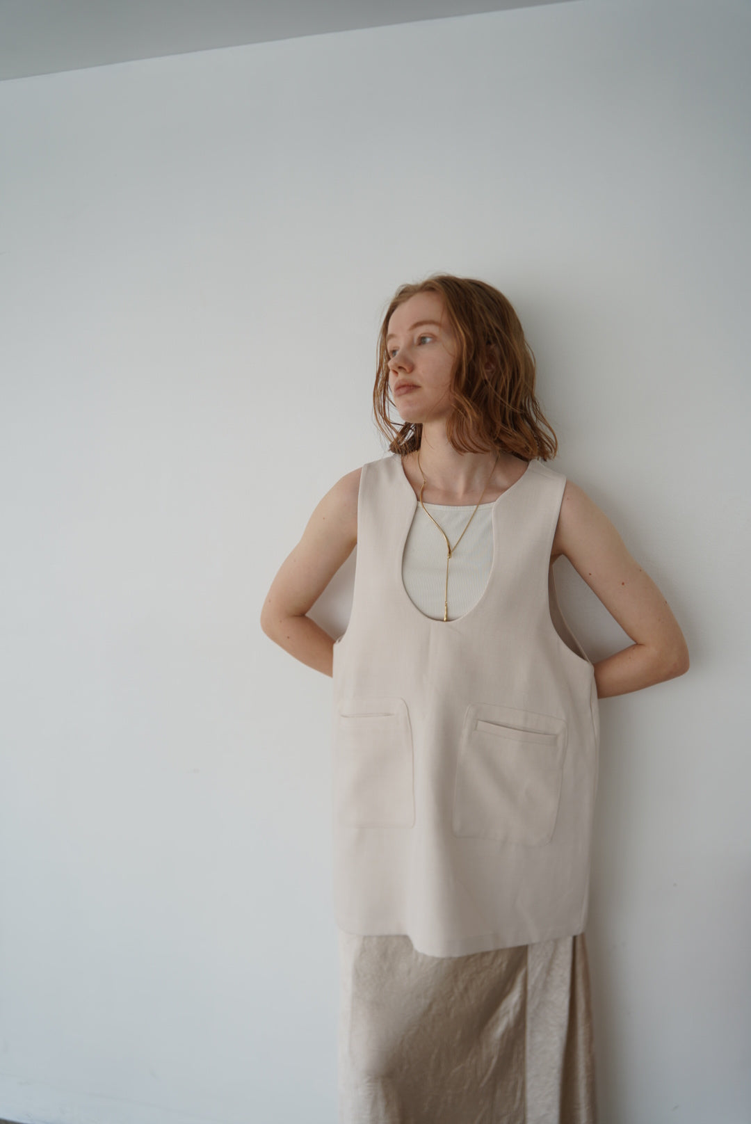 Wave neck vest