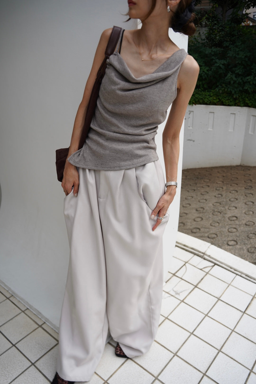 Drape asymmetry top