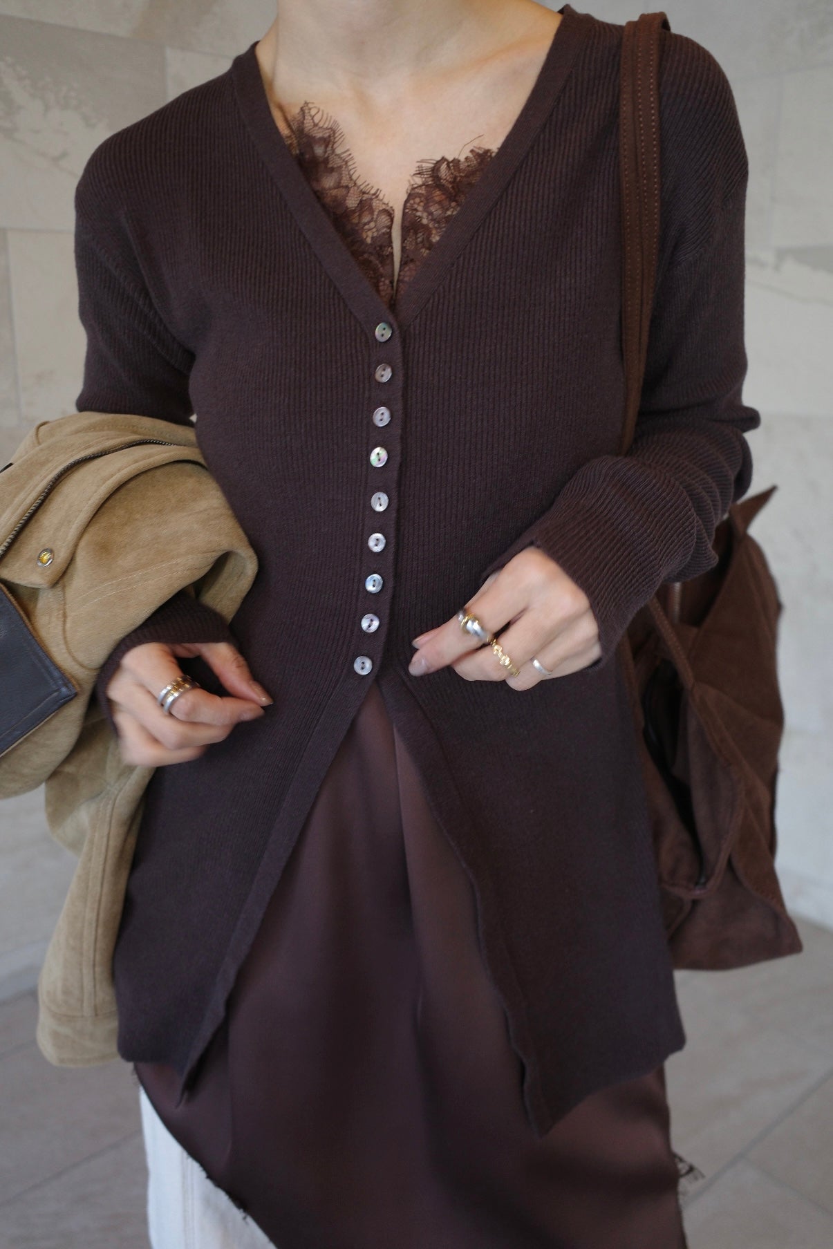 【再入荷】Vneck button lib cardigan