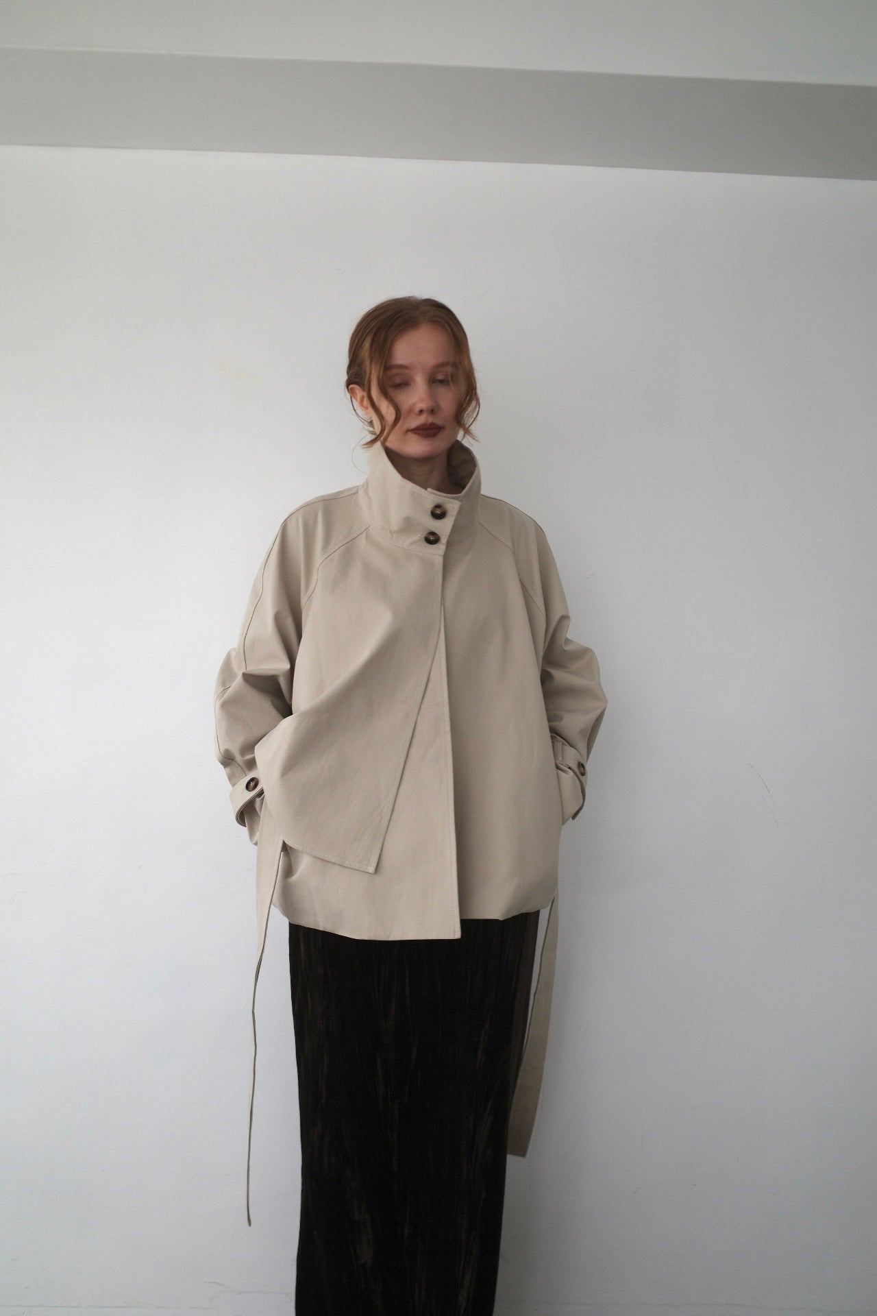 Half cape short trench