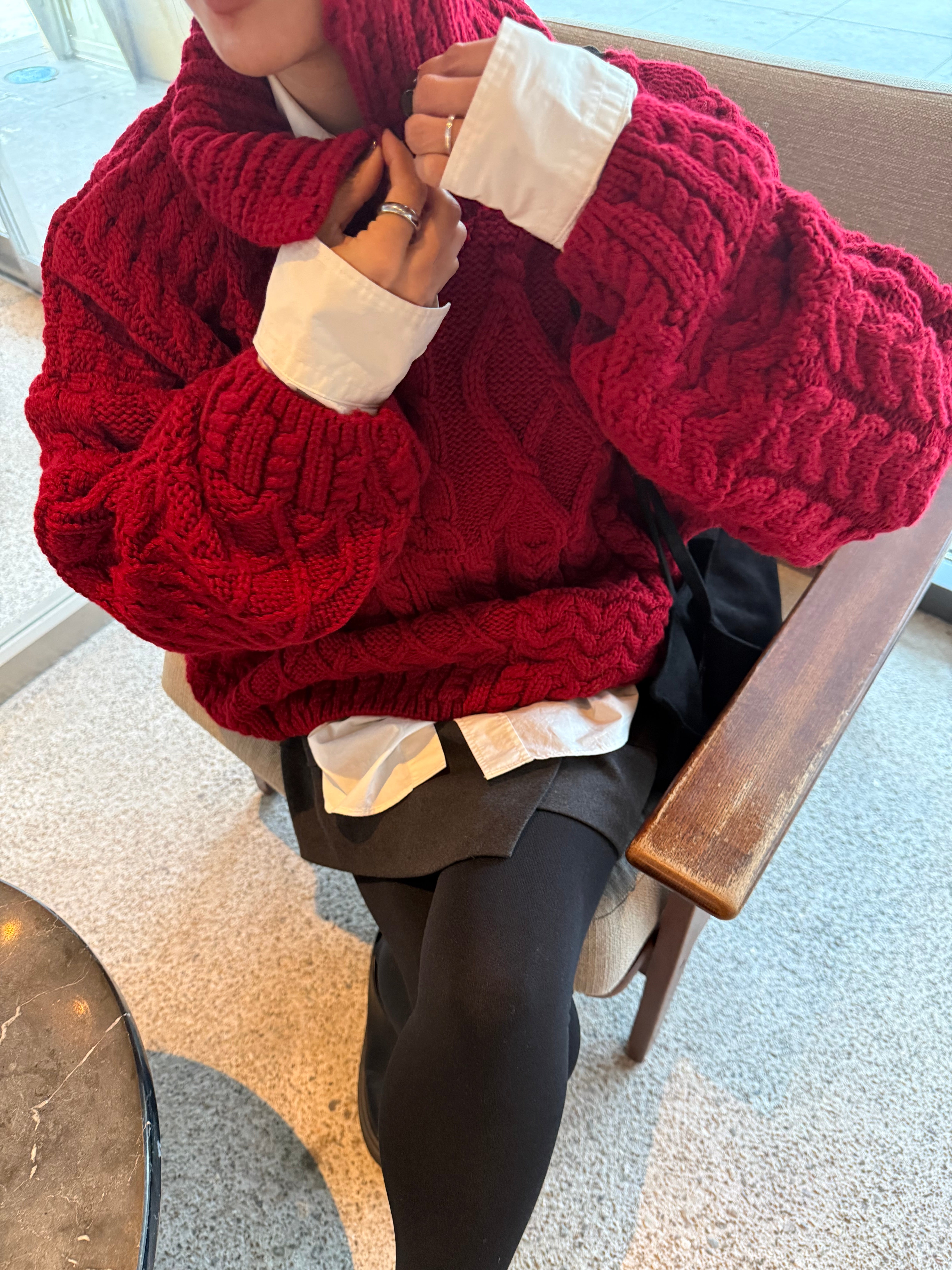 Asymmetric cable knit