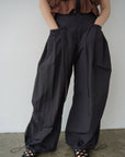 Pocket frill parachute pants